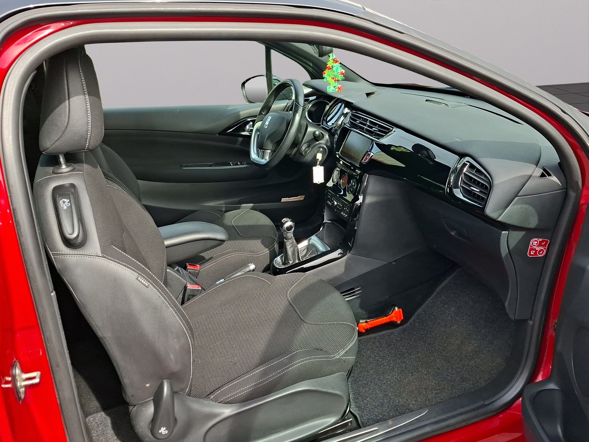 DS AUTOMOBILES DS3 1.6 VTi Ultra Prestige-image-15