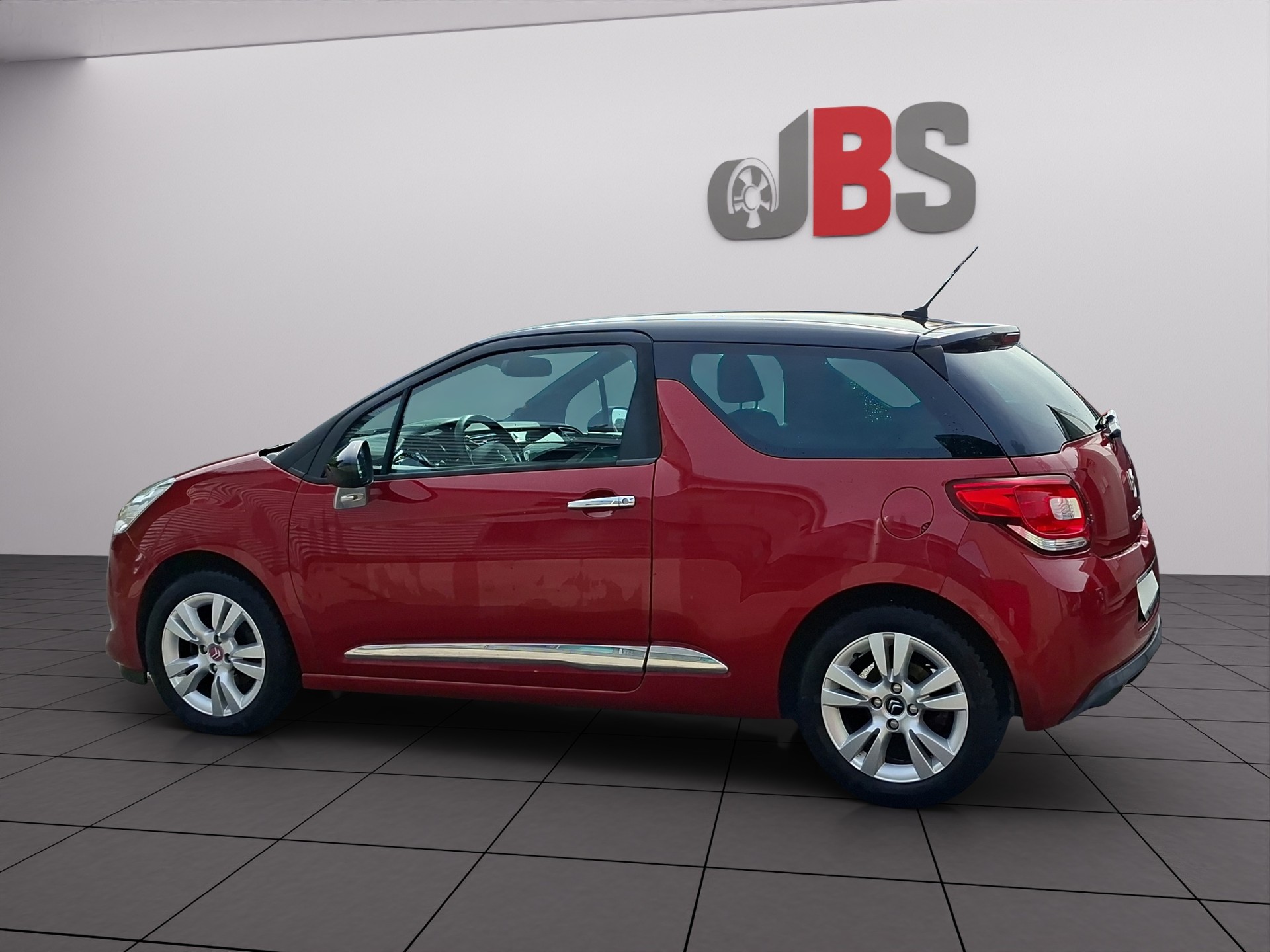 DS AUTOMOBILES DS3 1.6 VTi Ultra Prestige-showroom-element-1