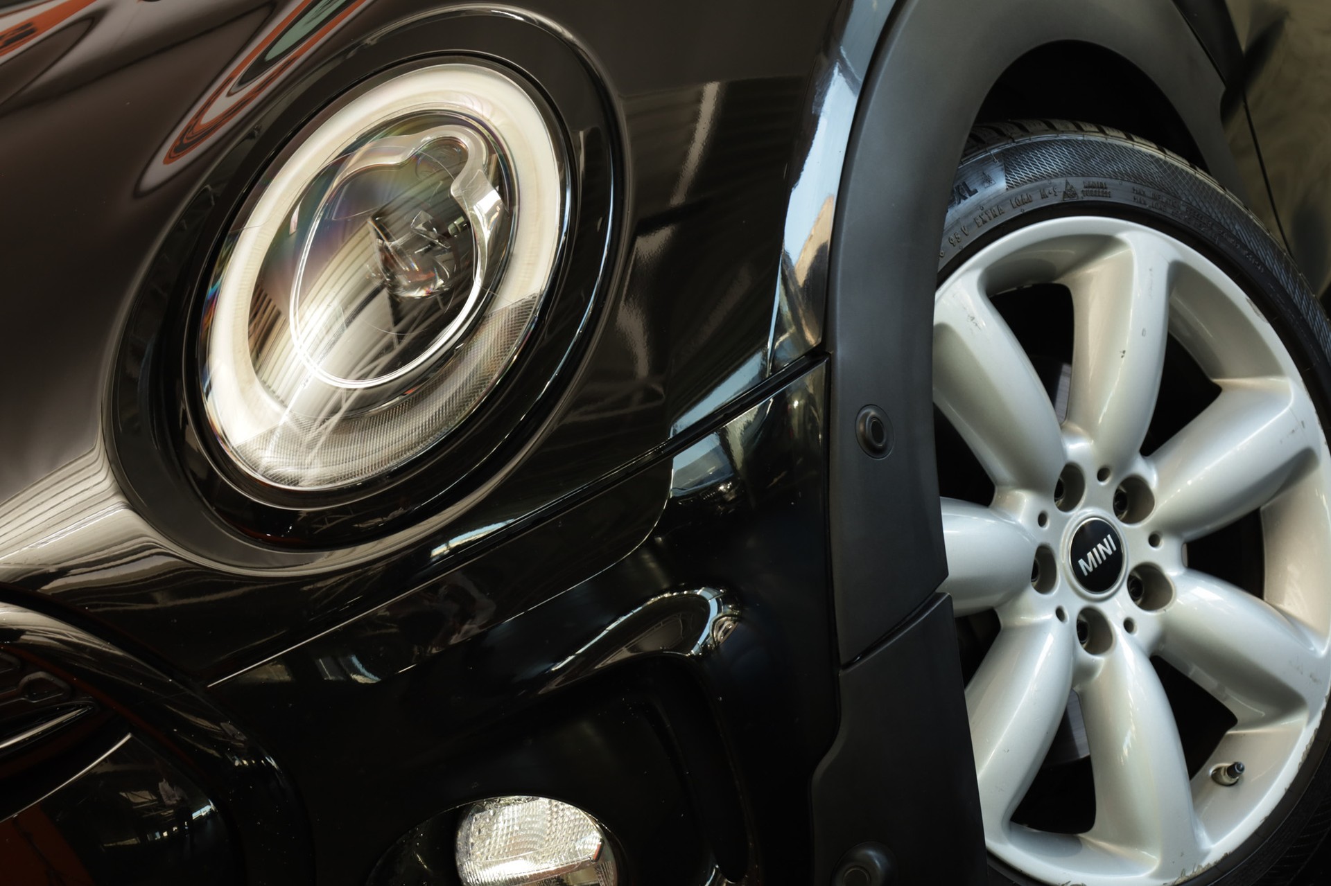 MINI Clubman Cooper S ALL4 Steptronic * Chili * Wired *-image-13