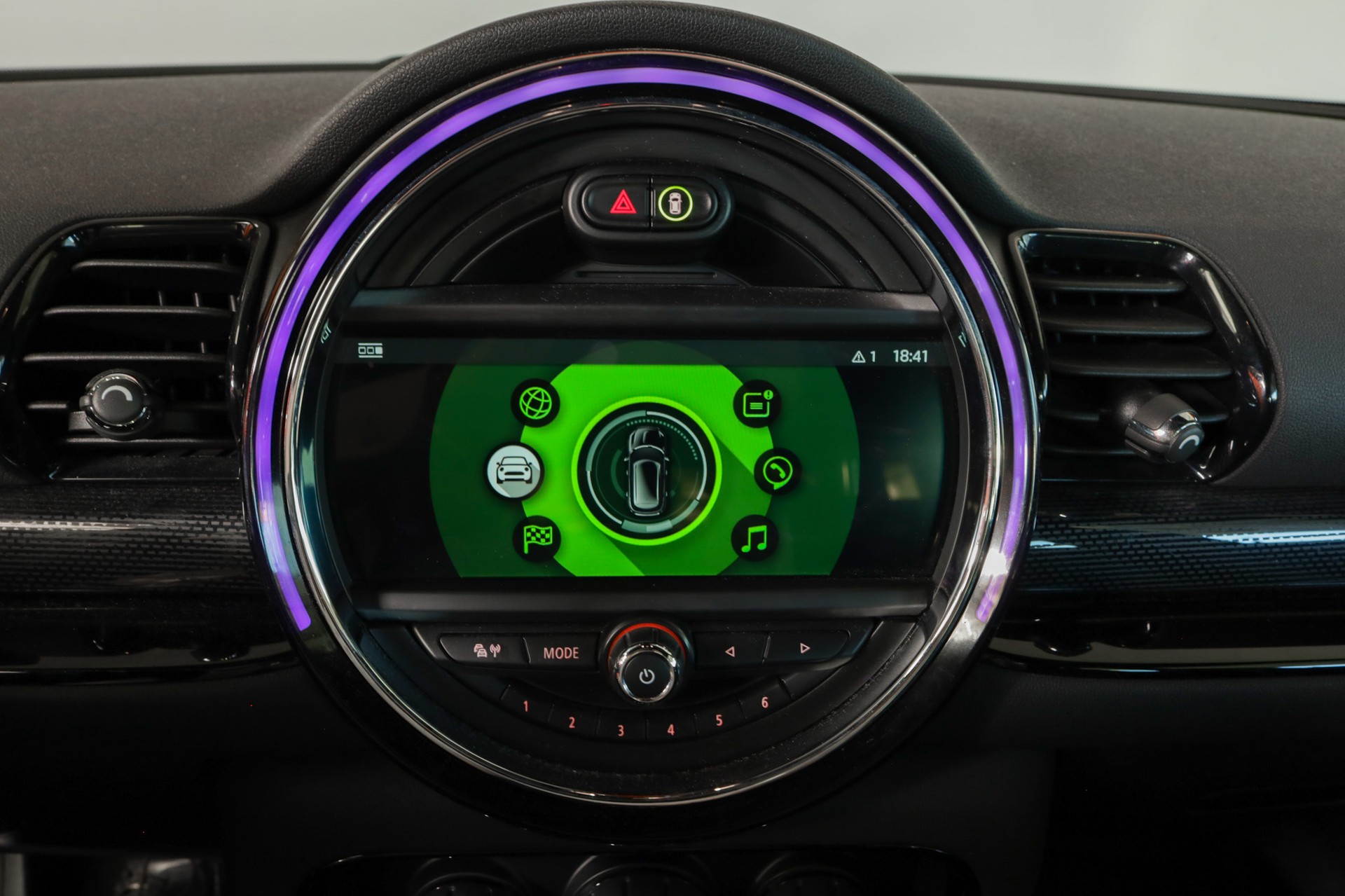 MINI Clubman Cooper S ALL4 Steptronic * Chili * Wired *-image-11