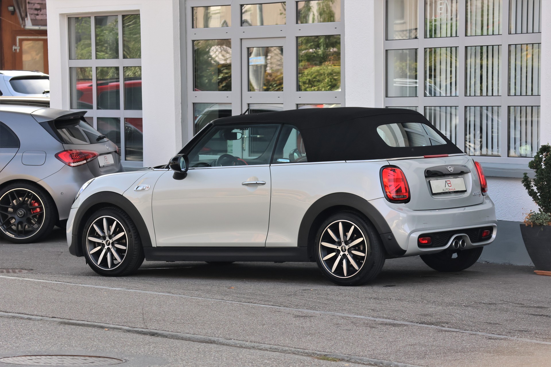 MINI Cooper S Cabriolet DKG (CH)-image-4