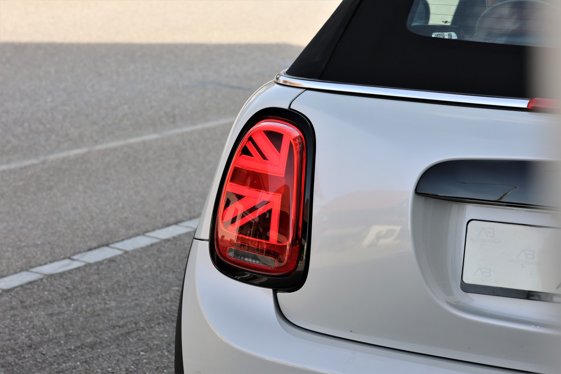 MINI Cooper S Cabriolet DKG (CH)-image-5