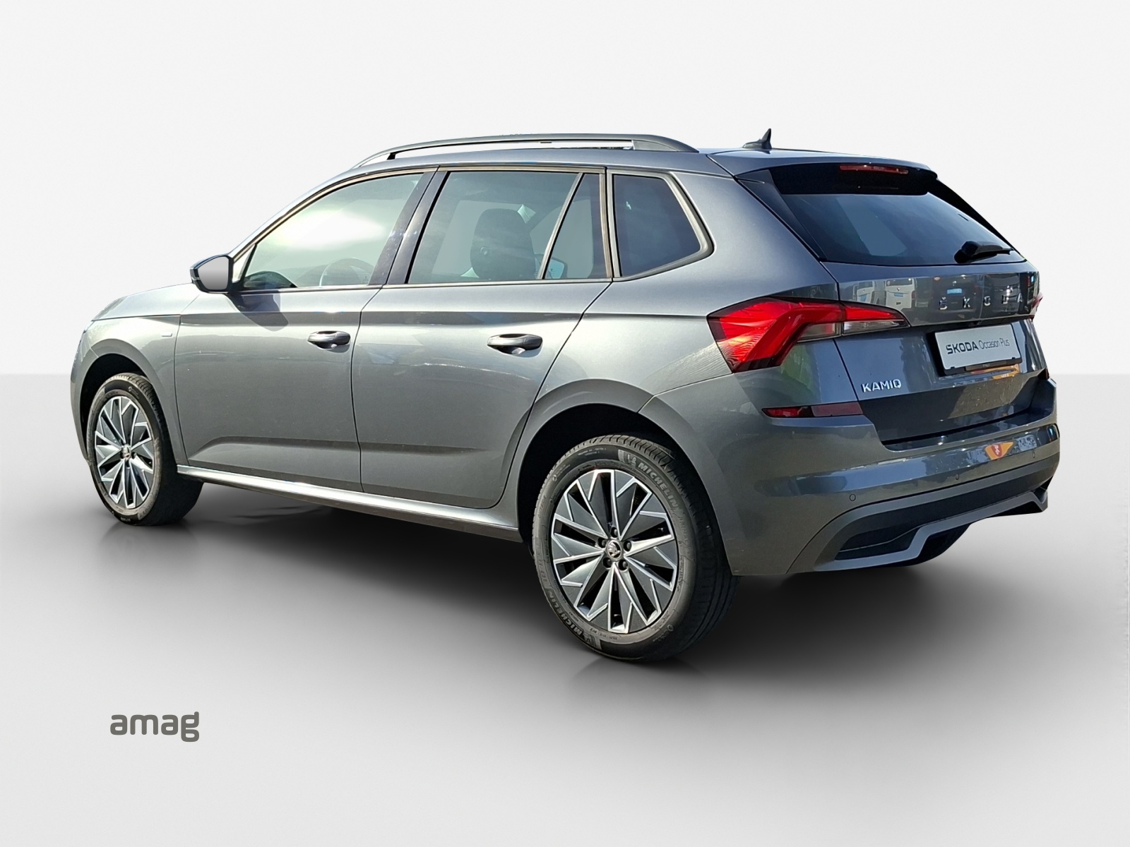 SKODA Kamiq 1.0 TSI Tour-showroom-element-2