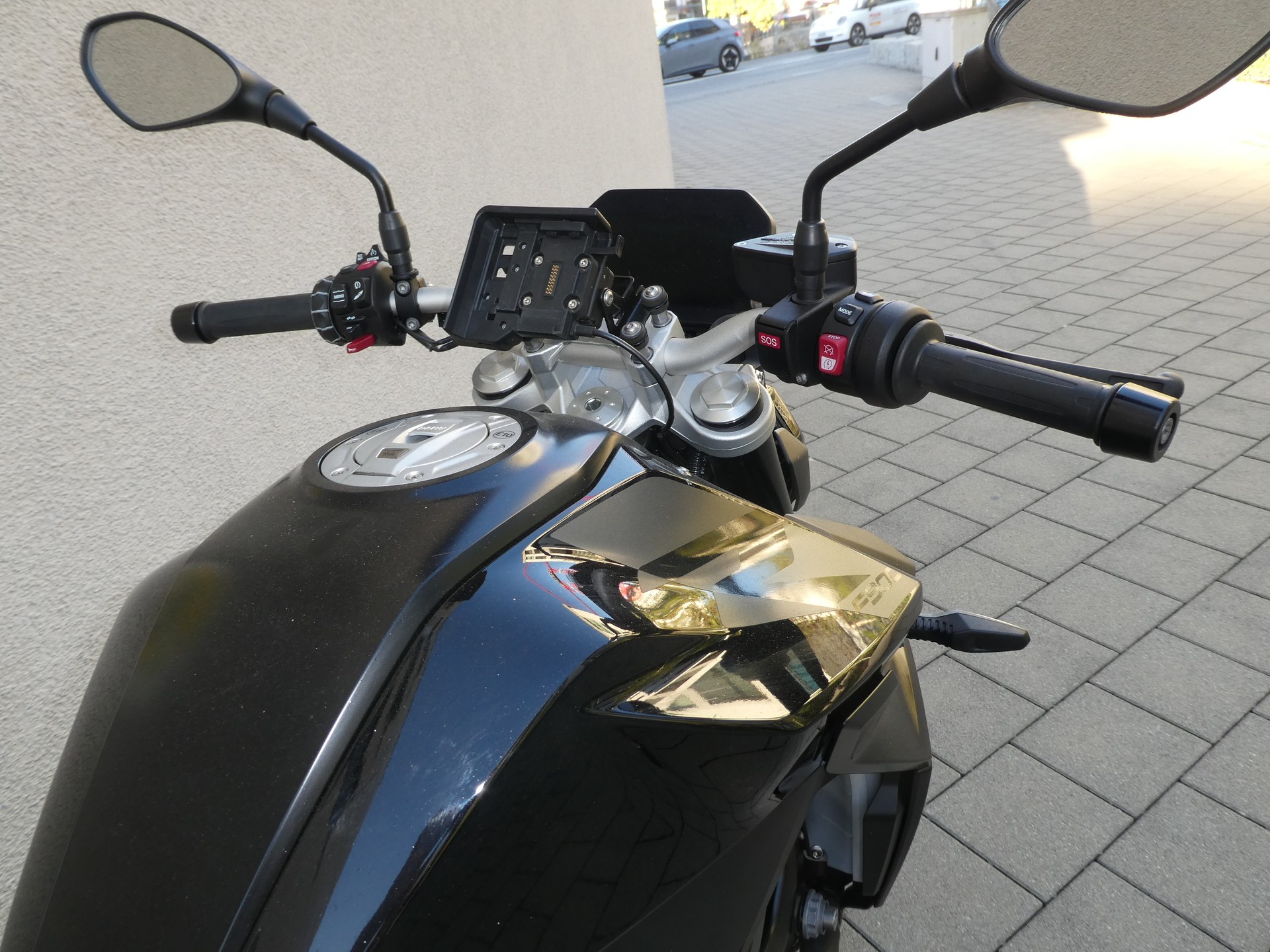BMW F 900 R ABS-image-8