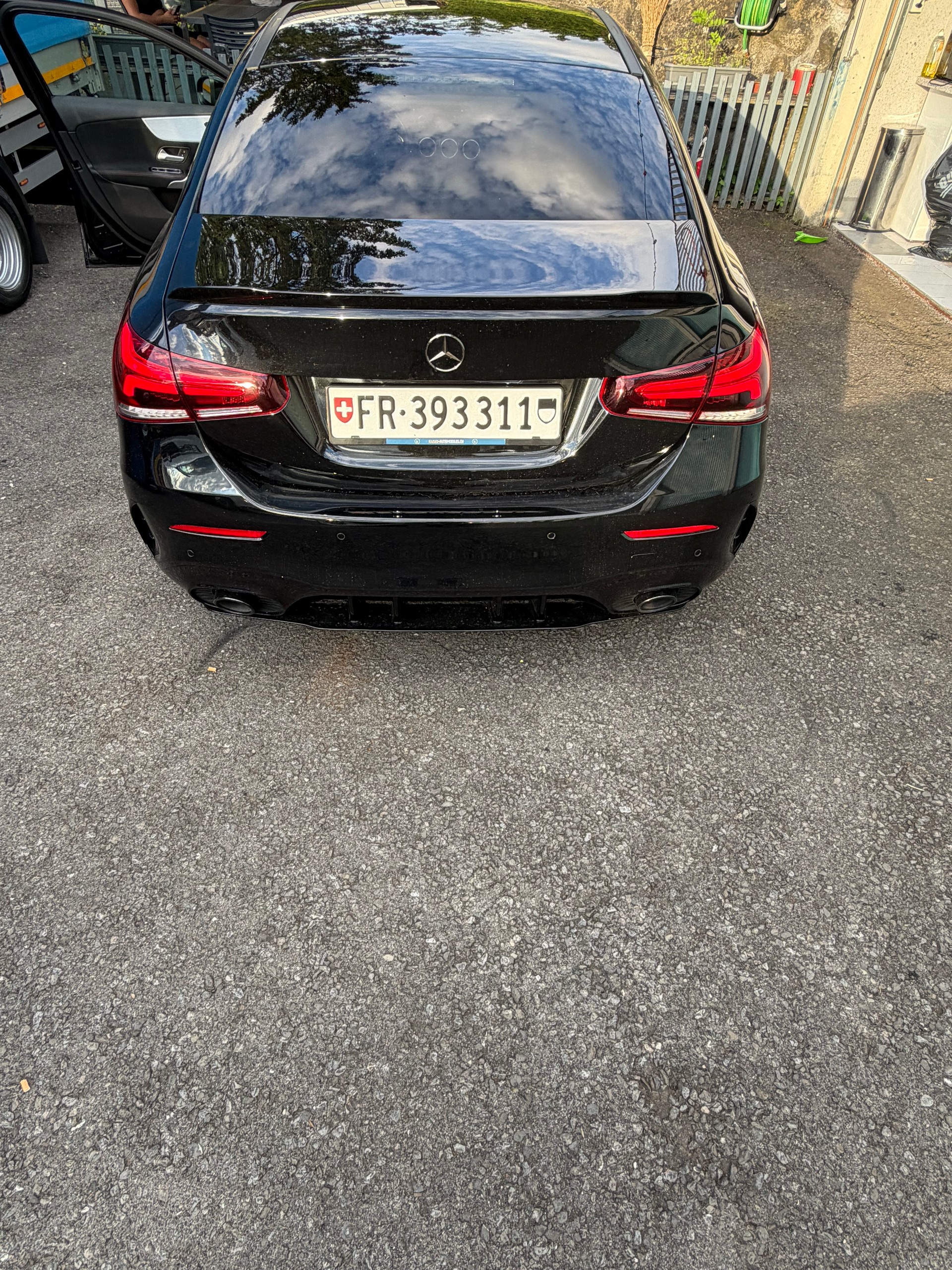 MERCEDES-BENZ A 35 AMG-image-2