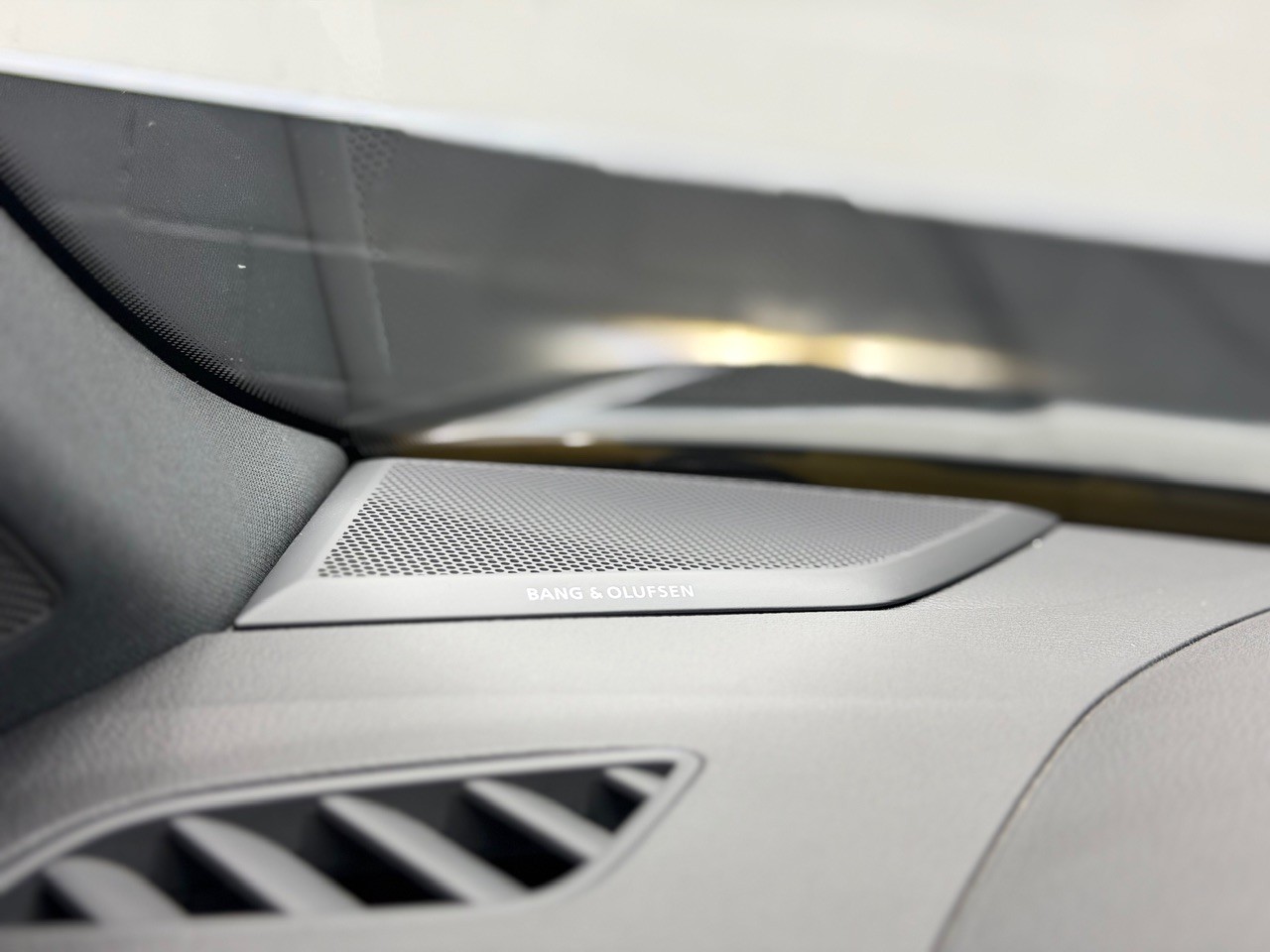 AUDI RS Q3 Sportback quattro S tronic | Bang & Olufsen | ACC | Ambiente | Carbon | Anhängerkupplung | Alcantara-image-13