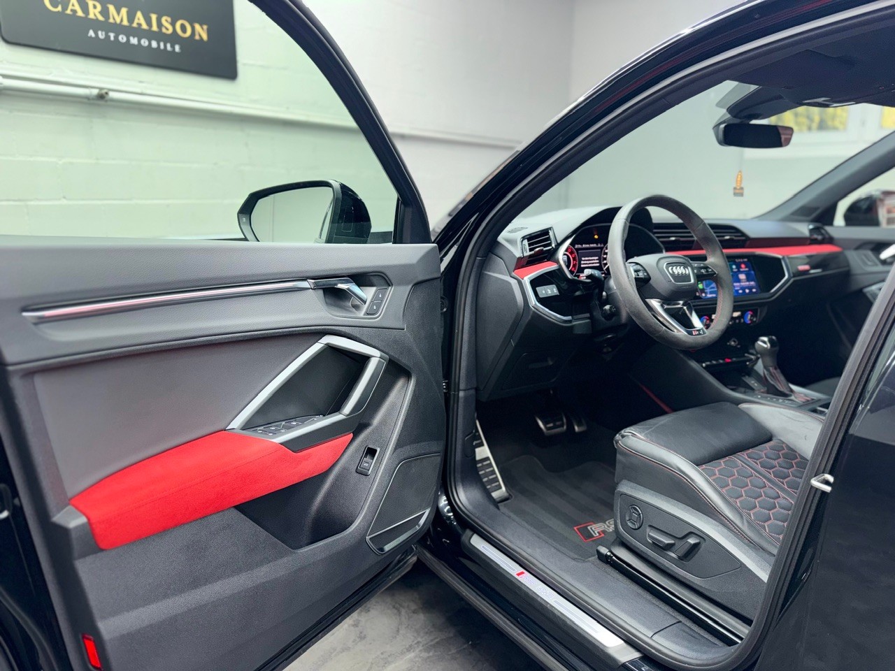 AUDI RS Q3 Sportback quattro S tronic | Bang & Olufsen | ACC | Ambiente | Carbon | Anhängerkupplung | Alcantara-image-11