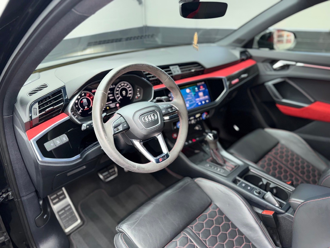 AUDI RS Q3 Sportback quattro S tronic | Bang & Olufsen | ACC | Ambiente | Carbon | Anhängerkupplung | Alcantara-image-15