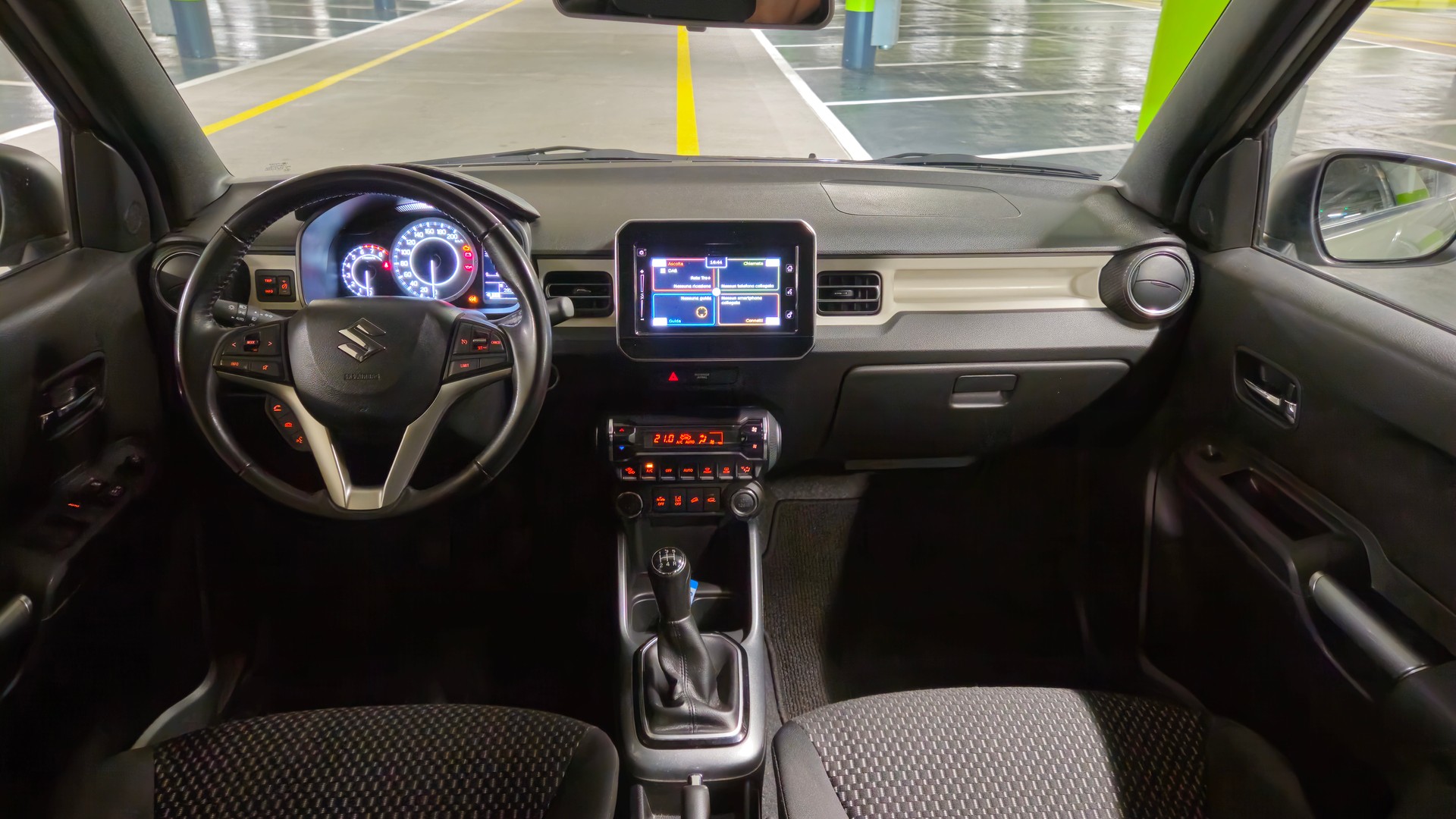 SUZUKI Ignis 1.2i Compact Top Hybrid 4x4-image-10