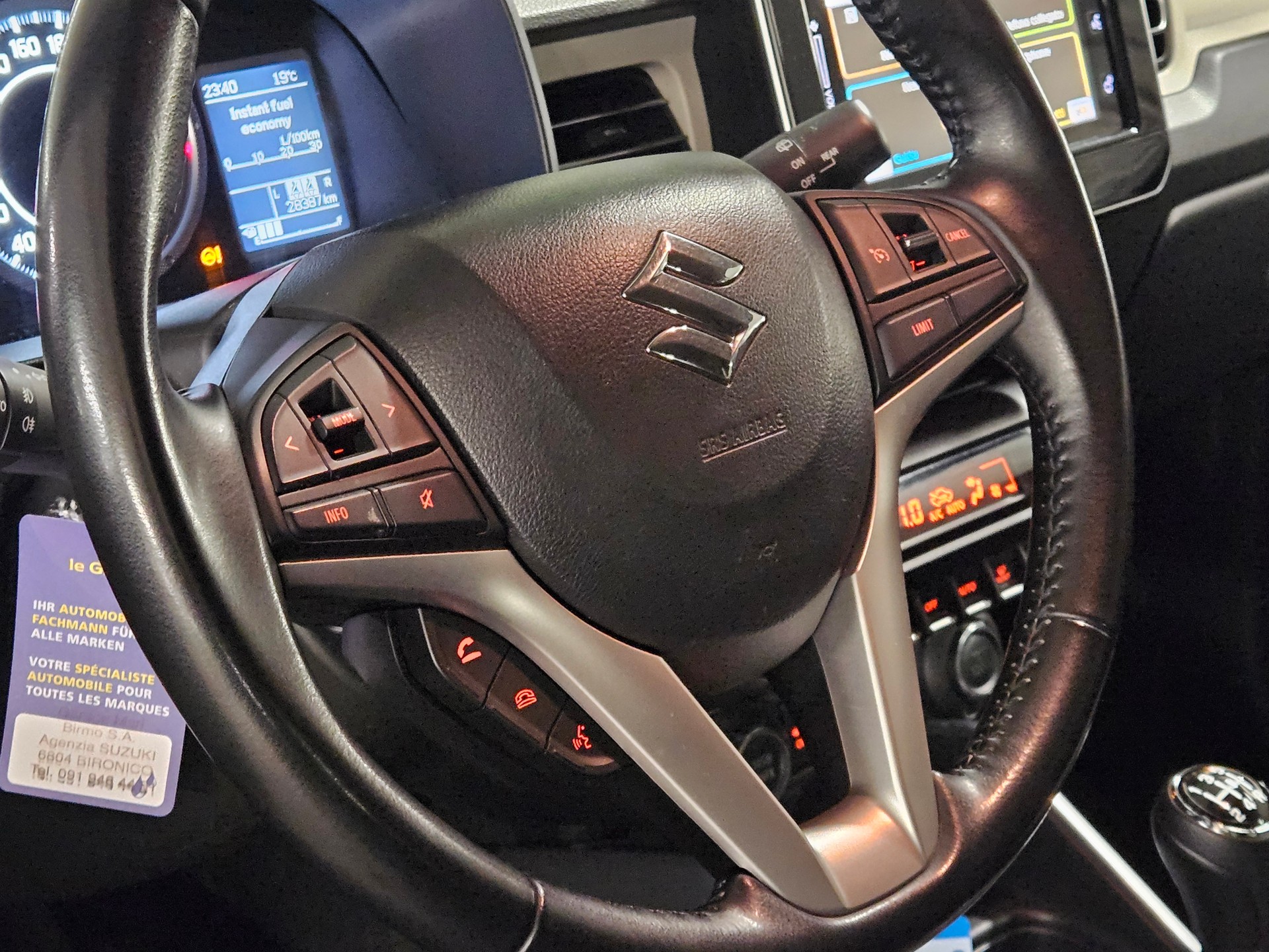 SUZUKI Ignis 1.2i Compact Top Hybrid 4x4-image-14