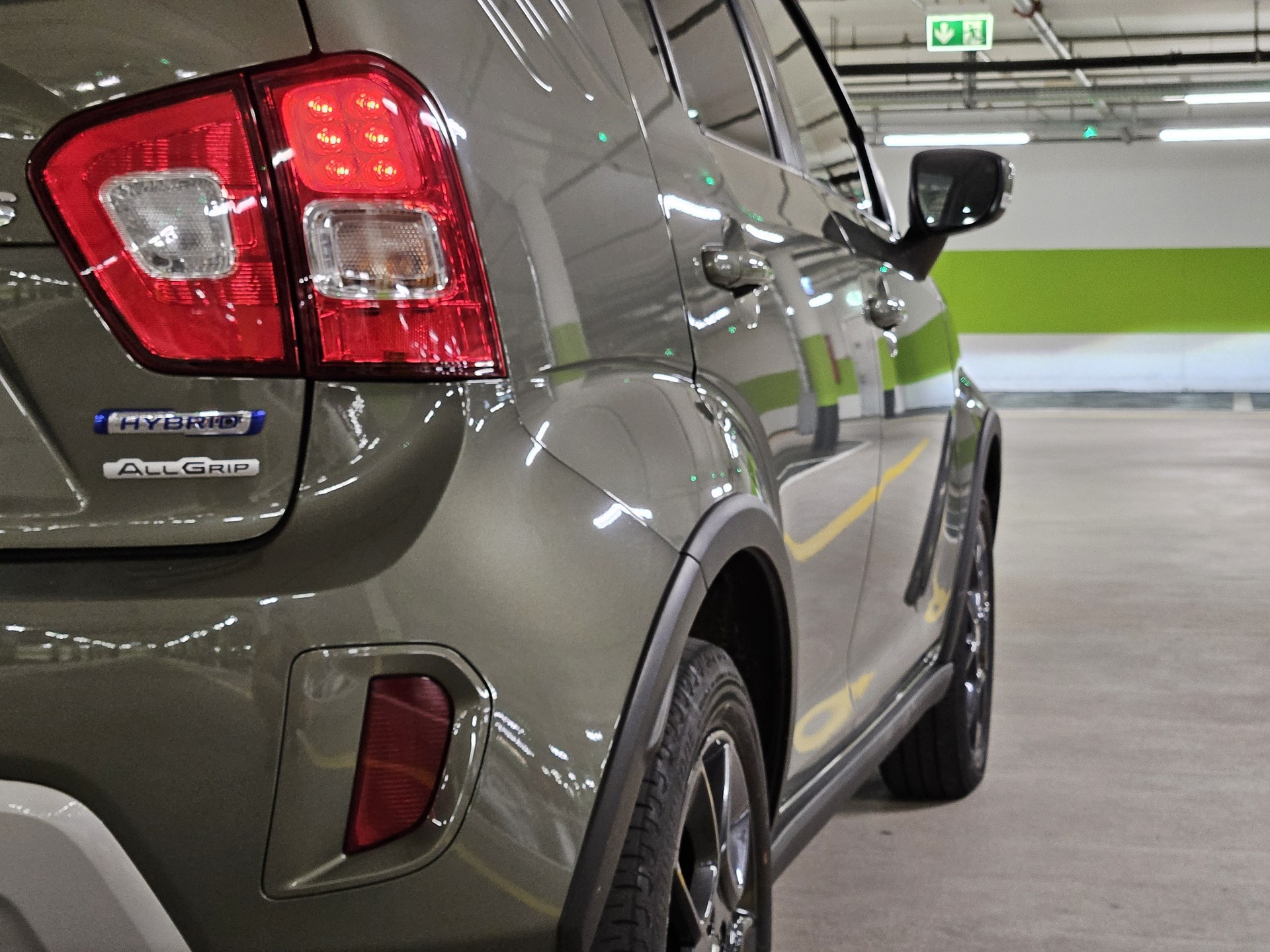 SUZUKI Ignis 1.2i Compact Top Hybrid 4x4-image-9