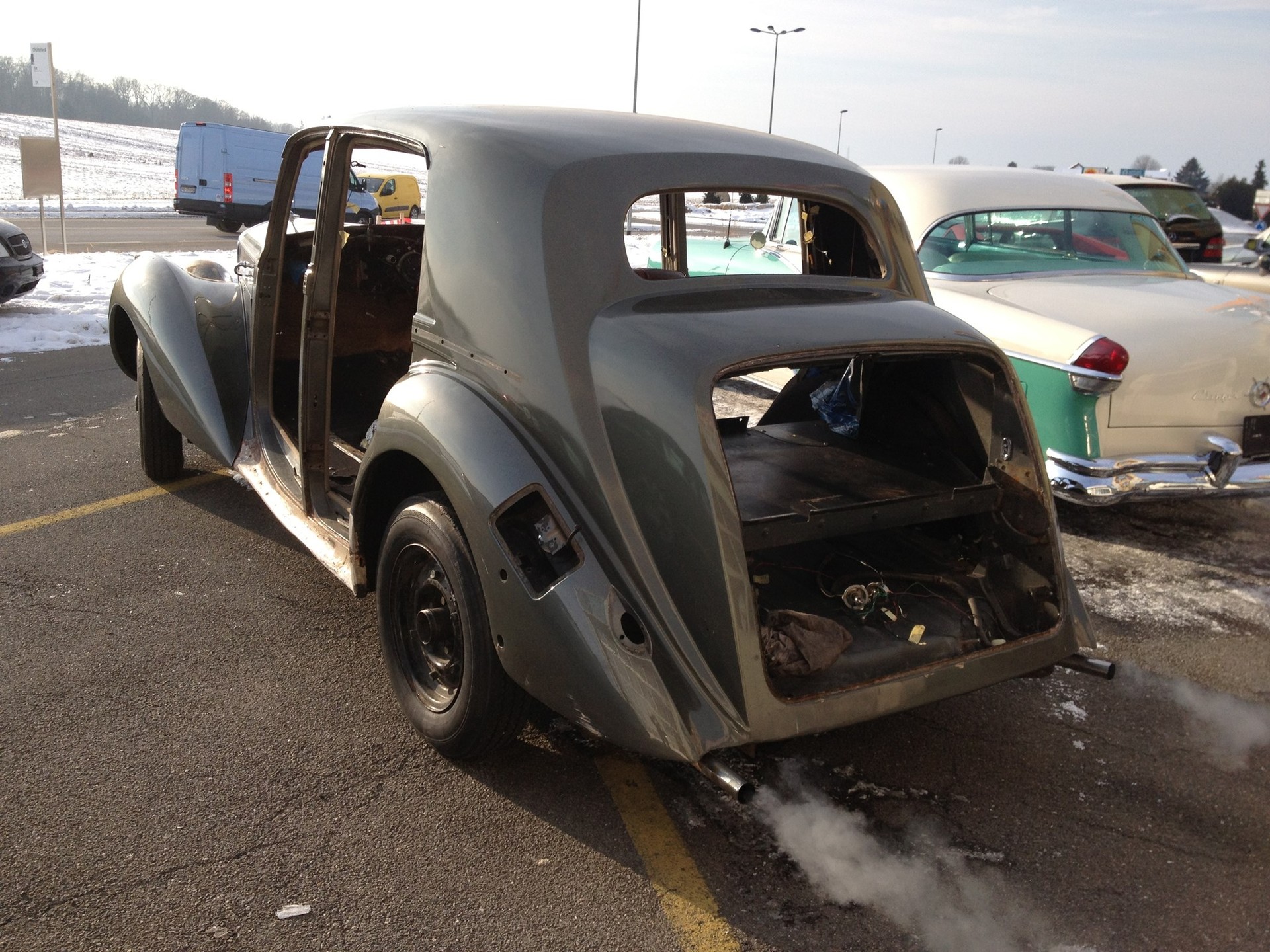BENTLEY MK VI Saloon-image-15
