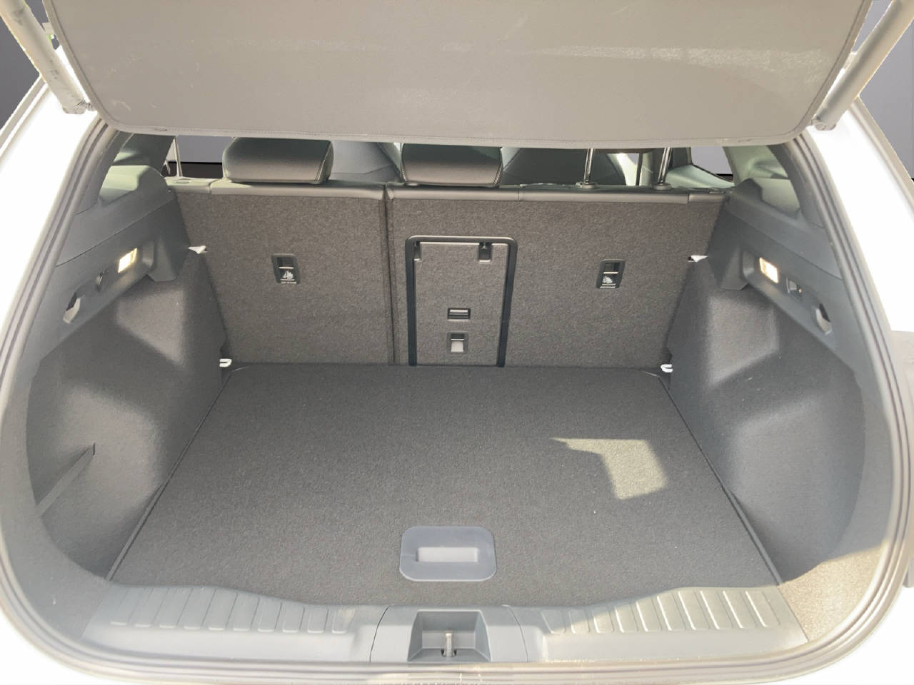 FORD Explorer Extended Range Premium-image-6
