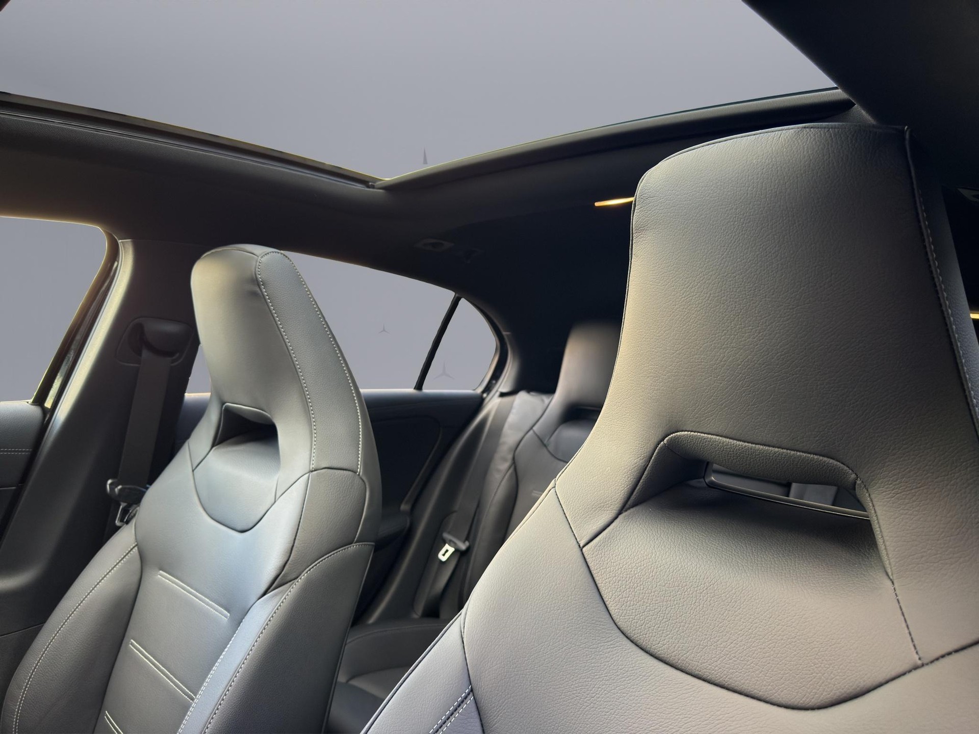 MERCEDES-BENZ A 45 S AMG 4matic+-image-20