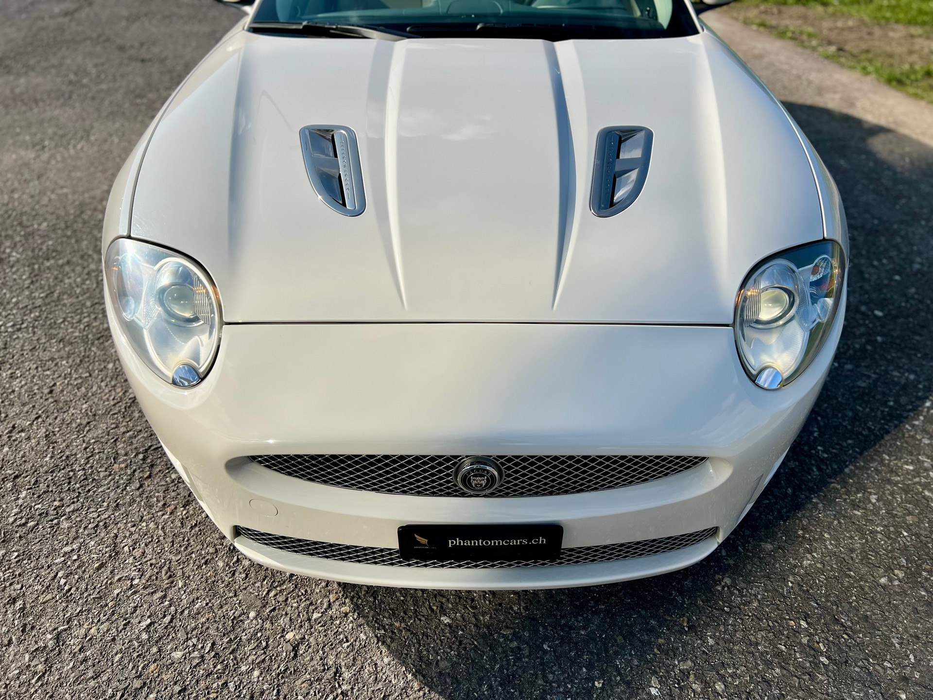 JAGUAR XKR 4.2 V8 SC Automatic-image-23