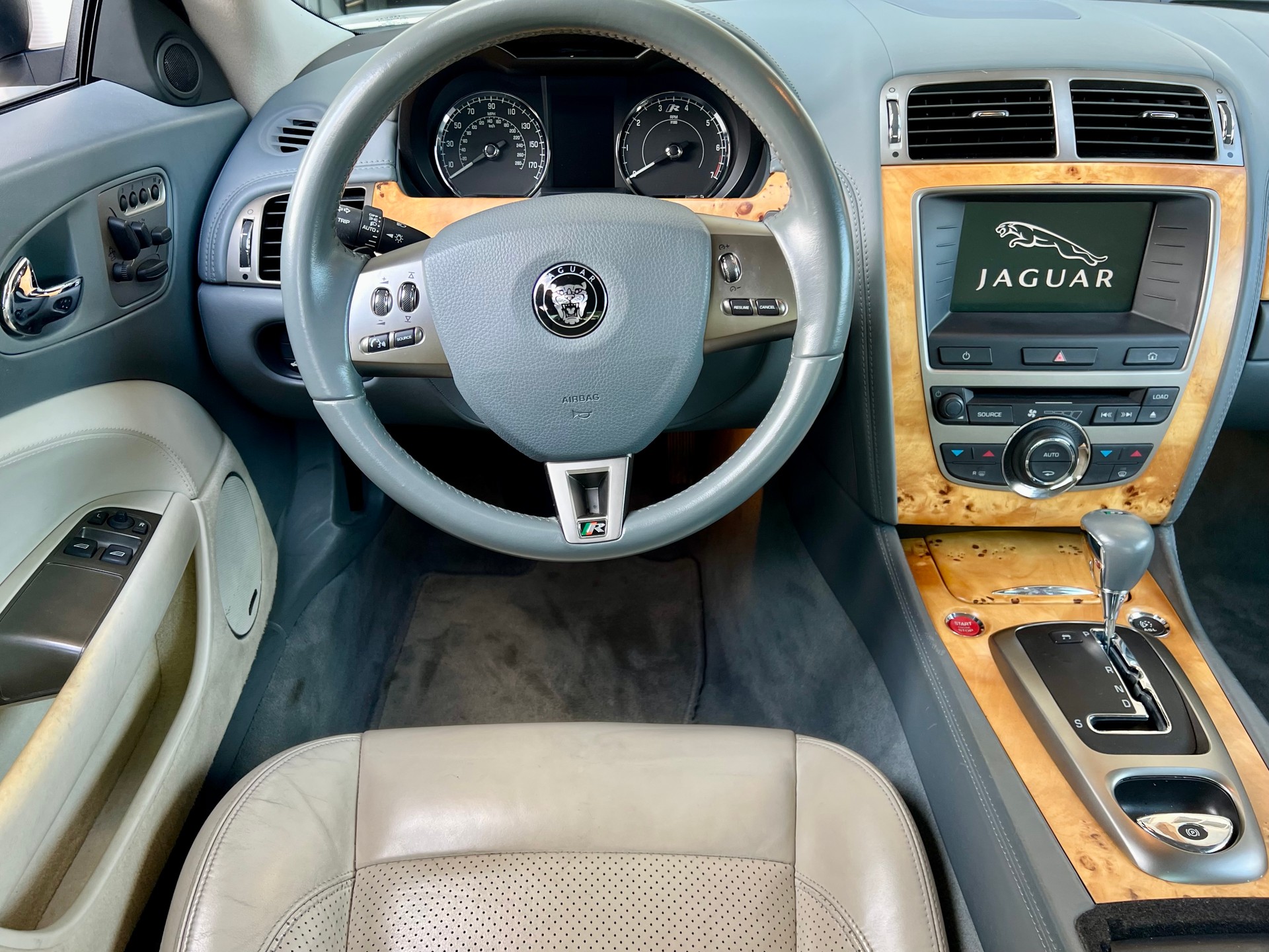JAGUAR XKR 4.2 V8 SC Automatic-image-12