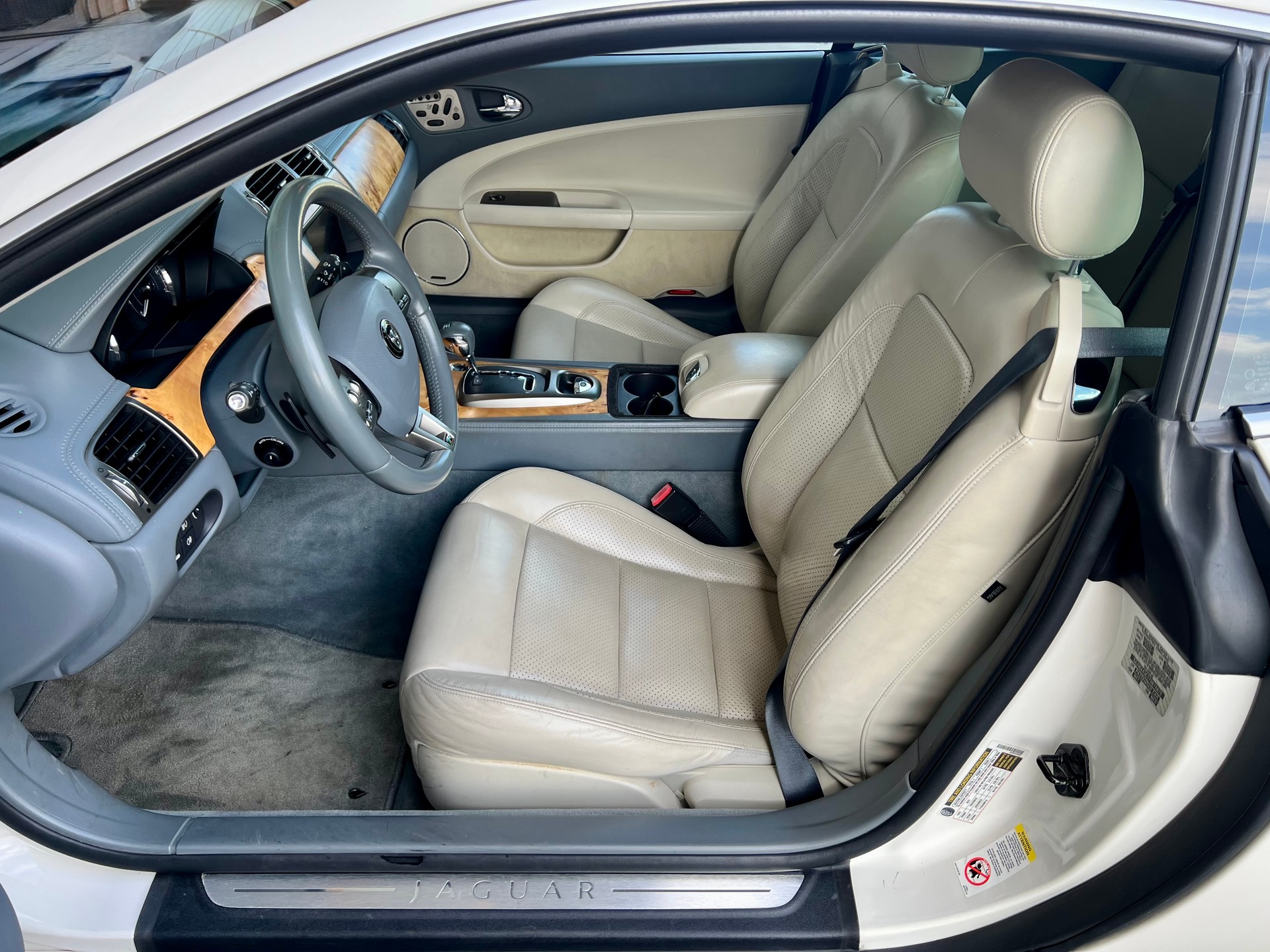 JAGUAR XKR 4.2 V8 SC Automatic-image-9