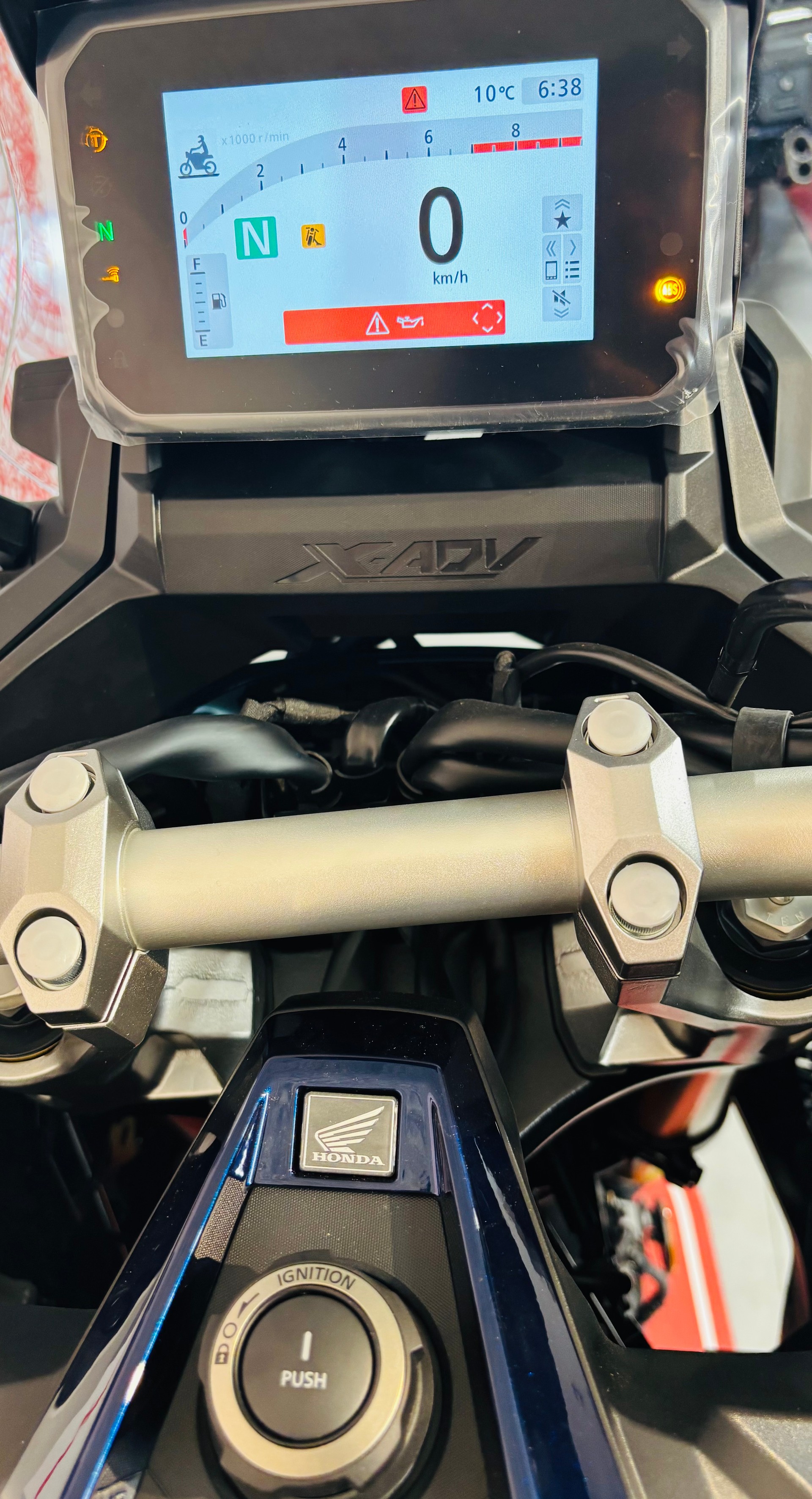 HONDA X-ADV 750-image-4