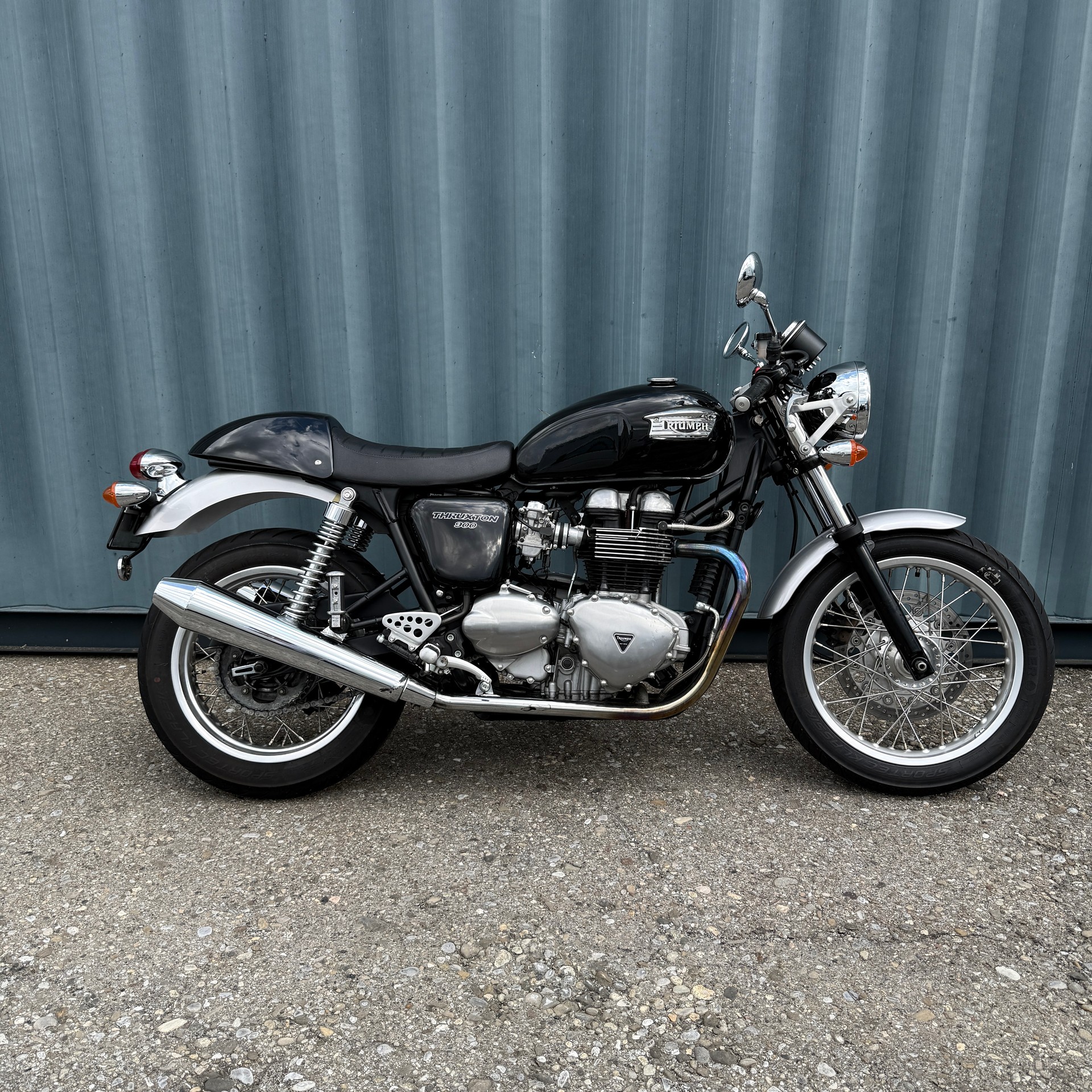 TRIUMPH Thruxton 900-image-1