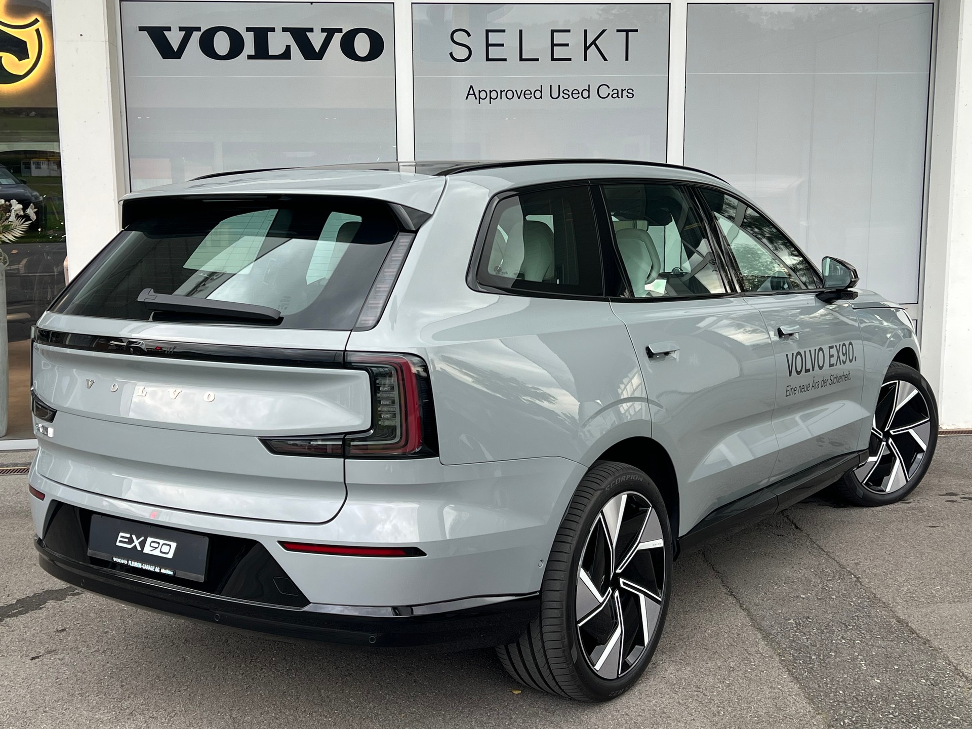 VOLVO EX90 Twin Performance 111 kWh Ultra AWD-showroom-element-1