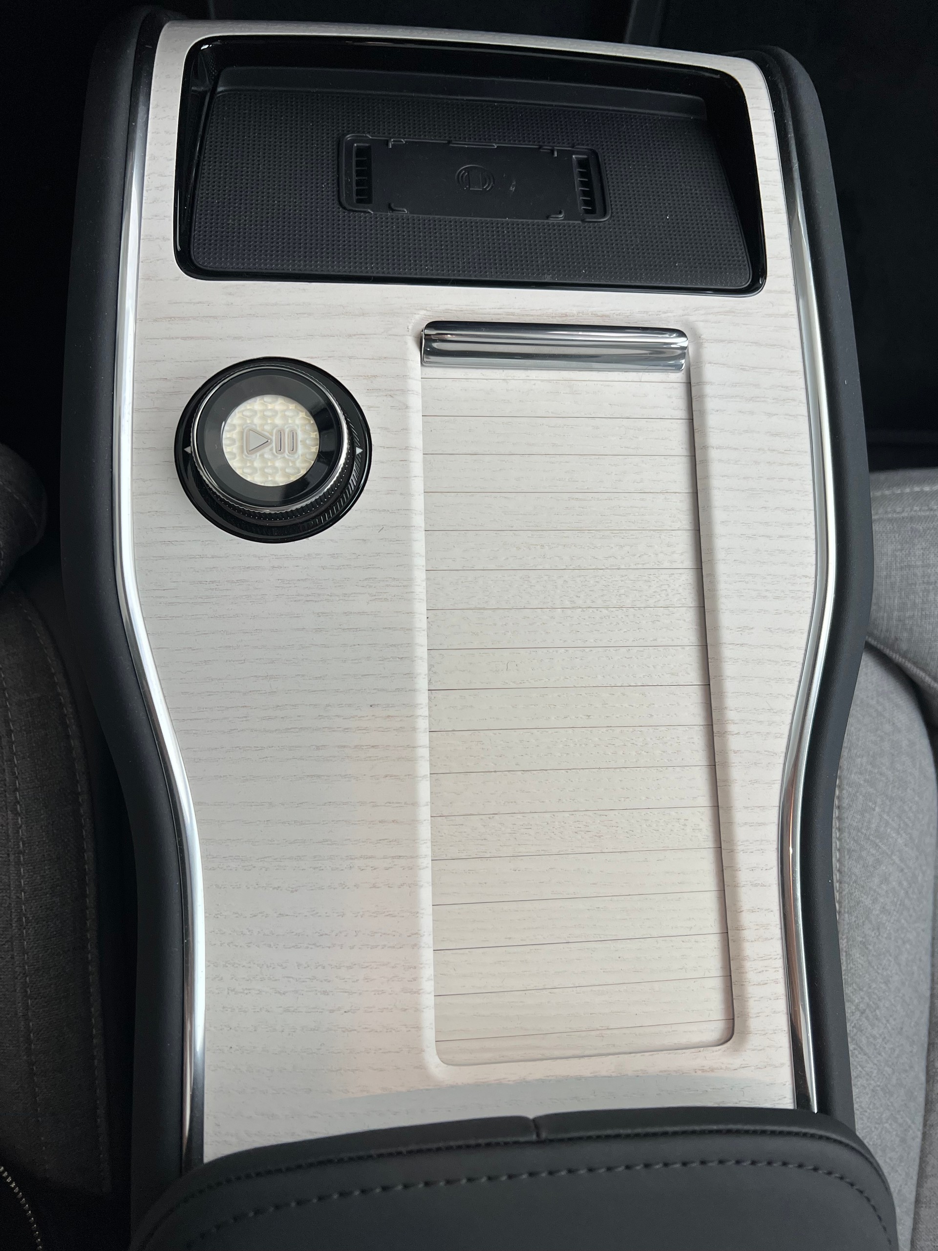 VOLVO EX90 Twin Performance 111 kWh Ultra AWD-image-17