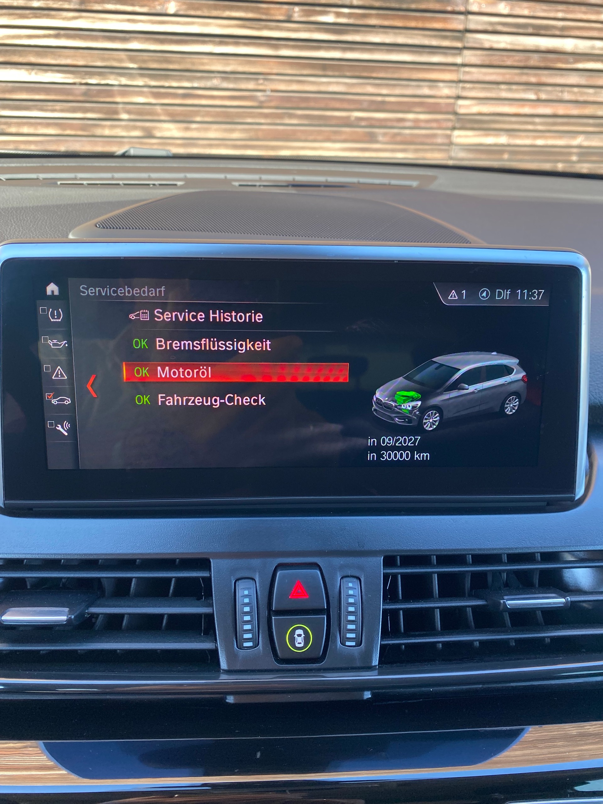 BMW 218i Active Tourer DKG Essential Edition-image-9