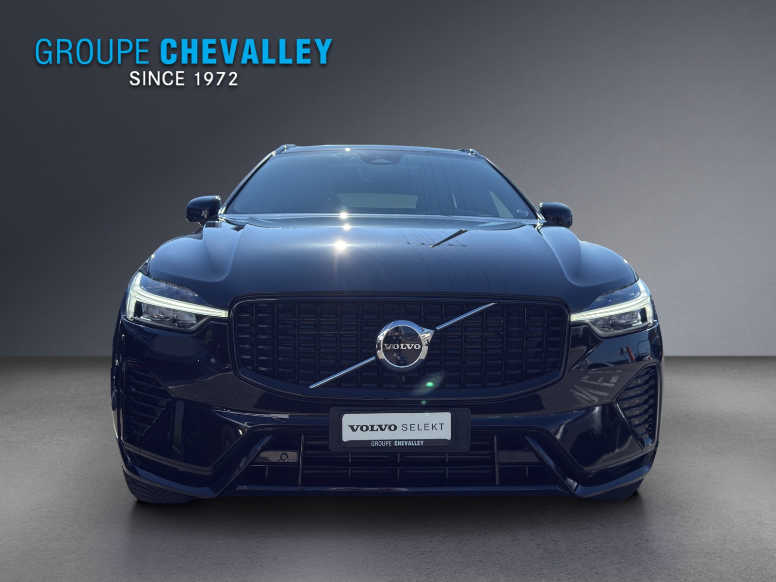 VOLVO XC60 T8 eAWD PluginHybrid Plus Dark Geartronic-showroom-element-1