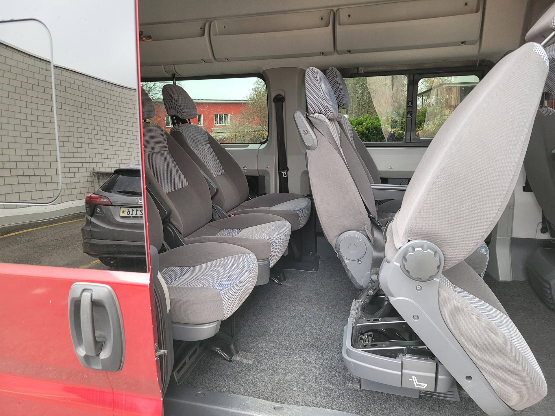 PEUGEOT BOXER 333-120 Minibus-image-8
