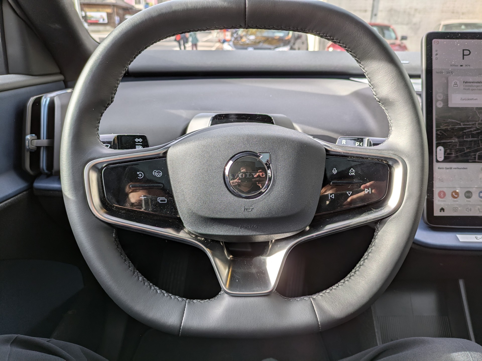 VOLVO EX30 E60 Twin Ultra Performance AWD-image-9