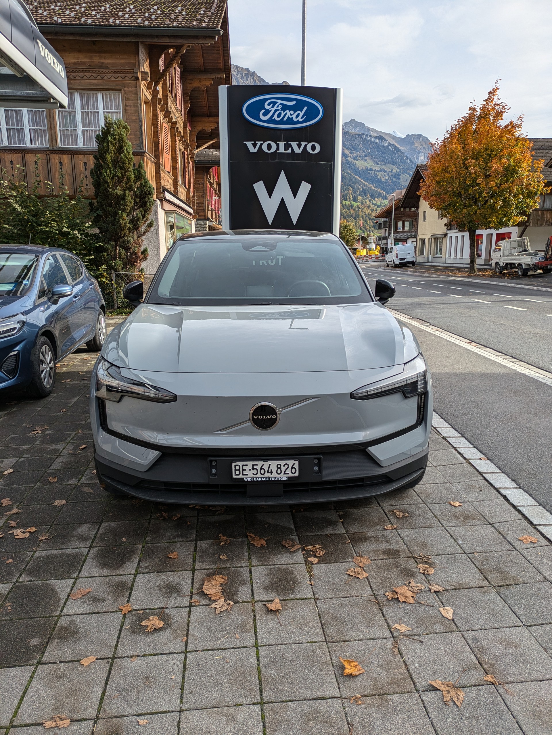 VOLVO EX30 E60 Twin Ultra Performance AWD-showroom-element-1