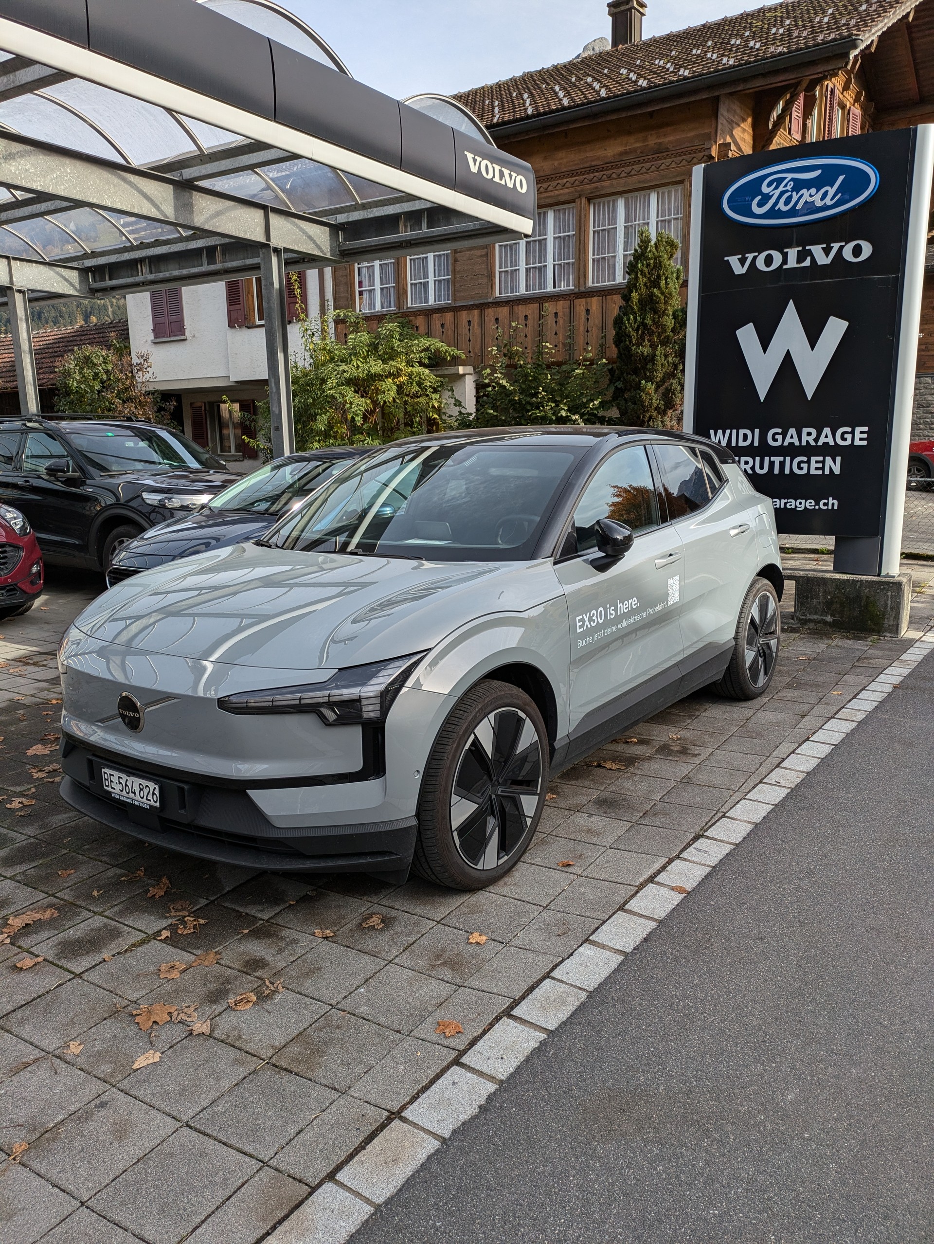 VOLVO EX30 E60 Twin Ultra Performance AWD-showroom-element-2