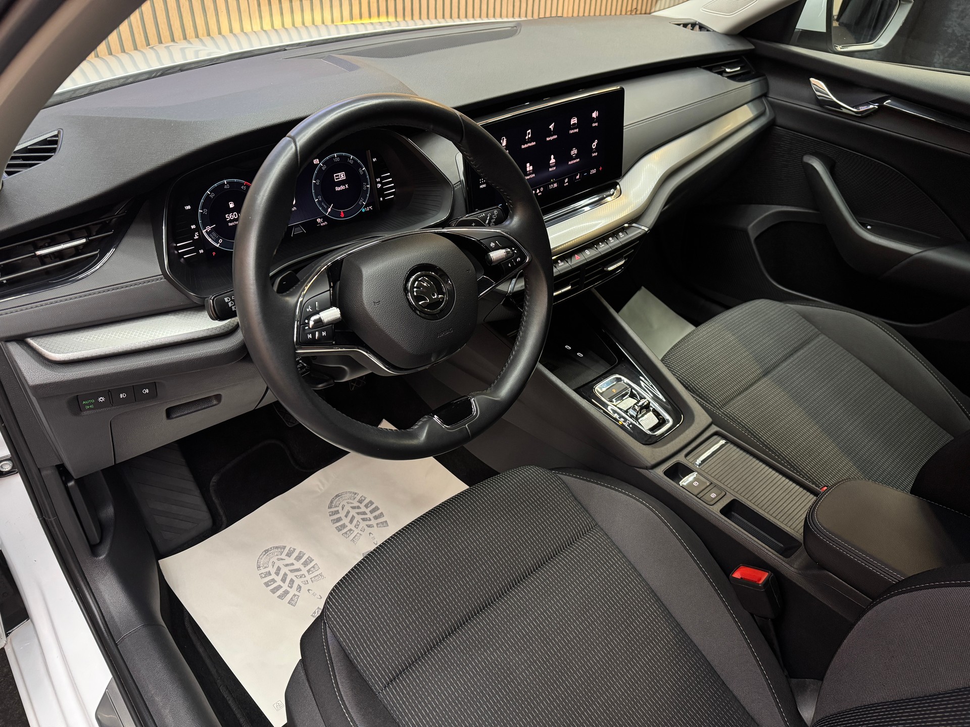 SKODA Octavia Combi 2.0 TDI 150 Ambition DSG *ab CHF 249.-/ Monat*-image-7