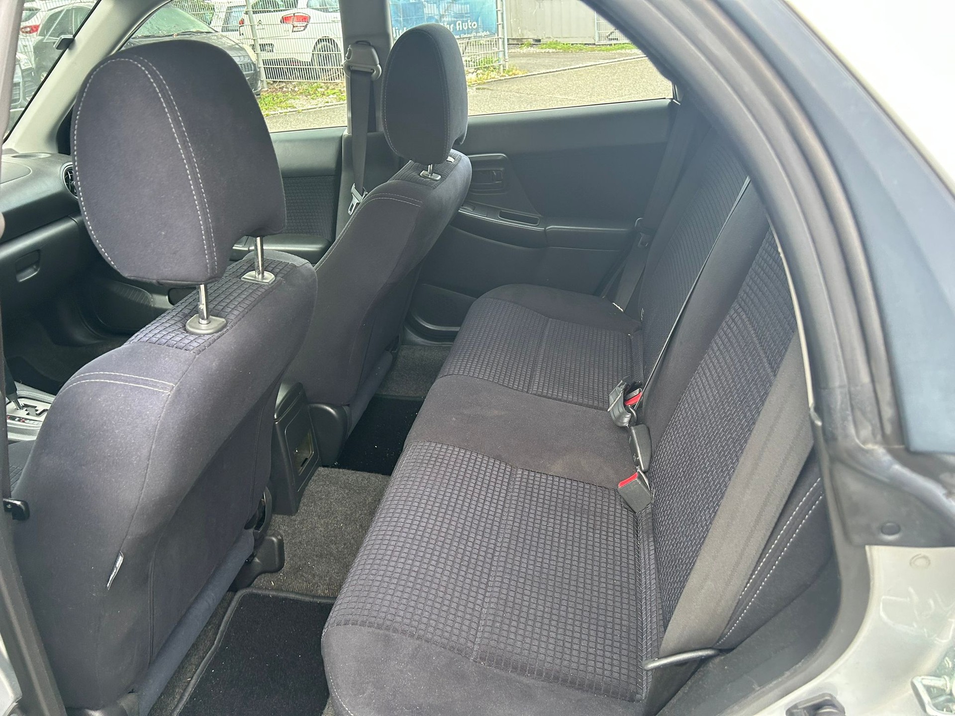 SUBARU Impreza 1.6-image-10
