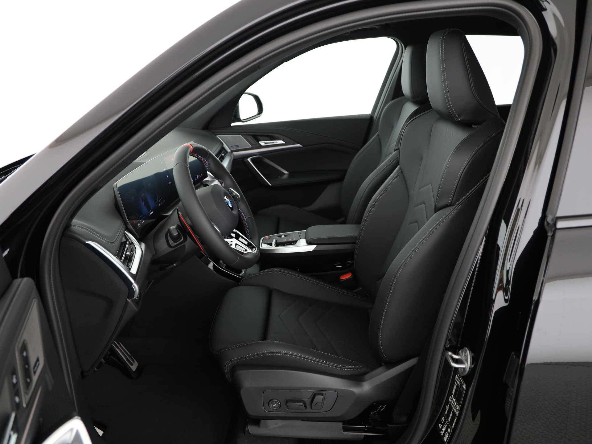 BMW X1 M35i-showroom-element-3