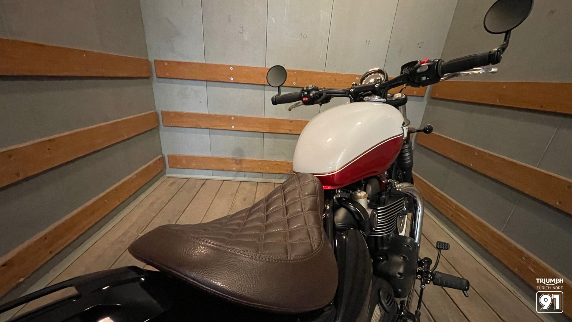 TRIUMPH Bonneville 1200 Speedmaster-image-5