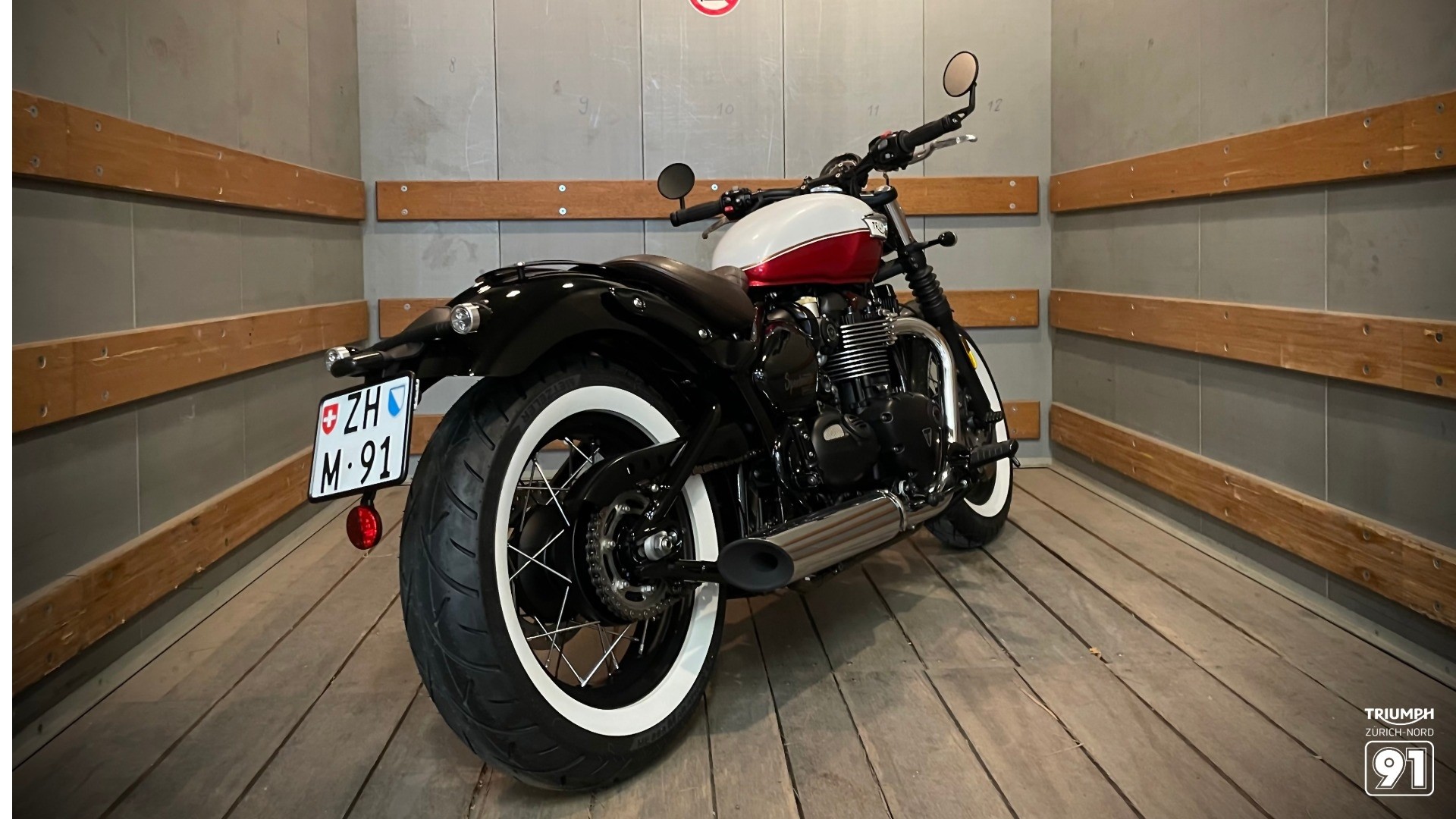 TRIUMPH Bonneville 1200 Speedmaster-image-2