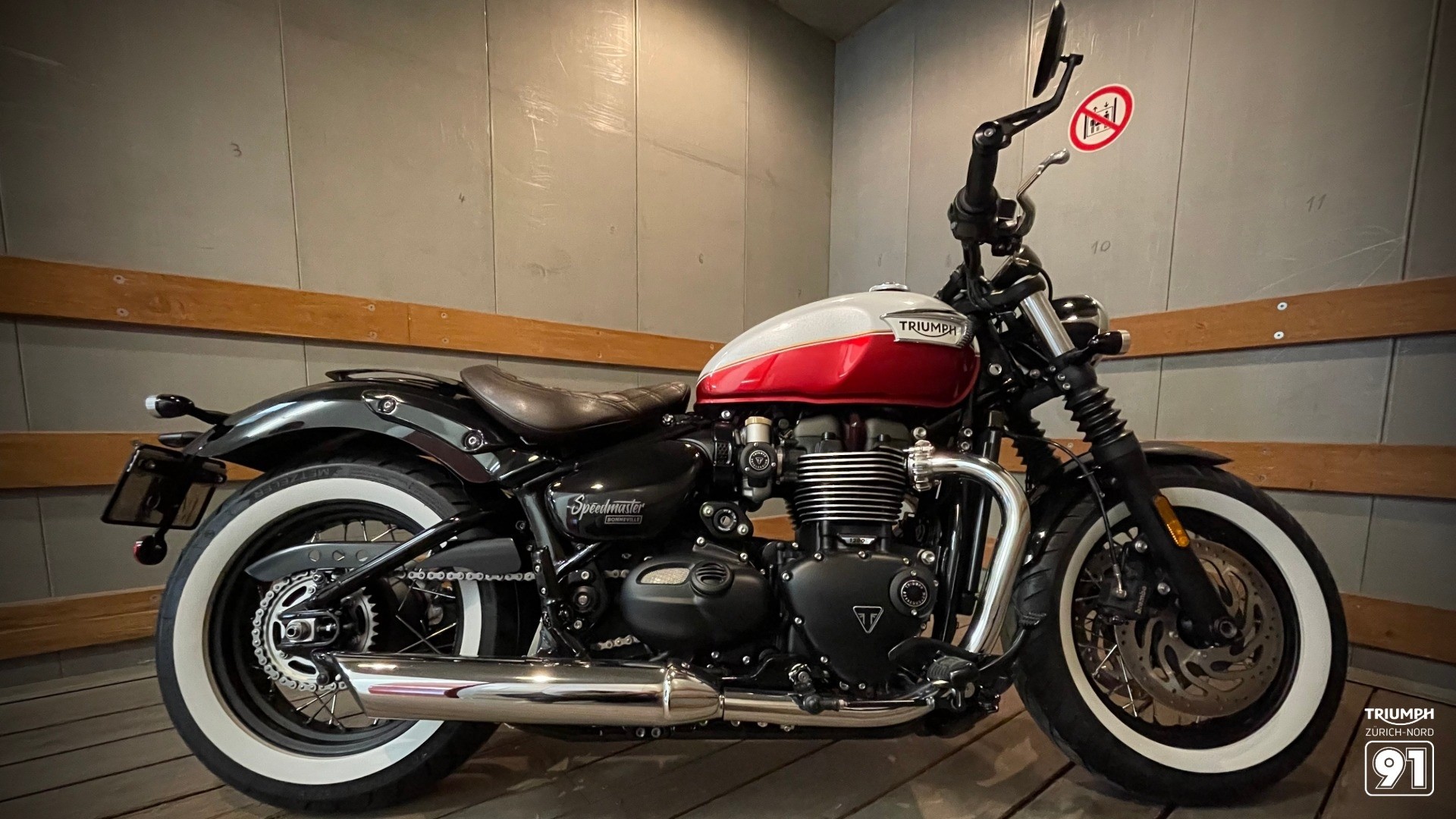 TRIUMPH Bonneville 1200 Speedmaster-image-3