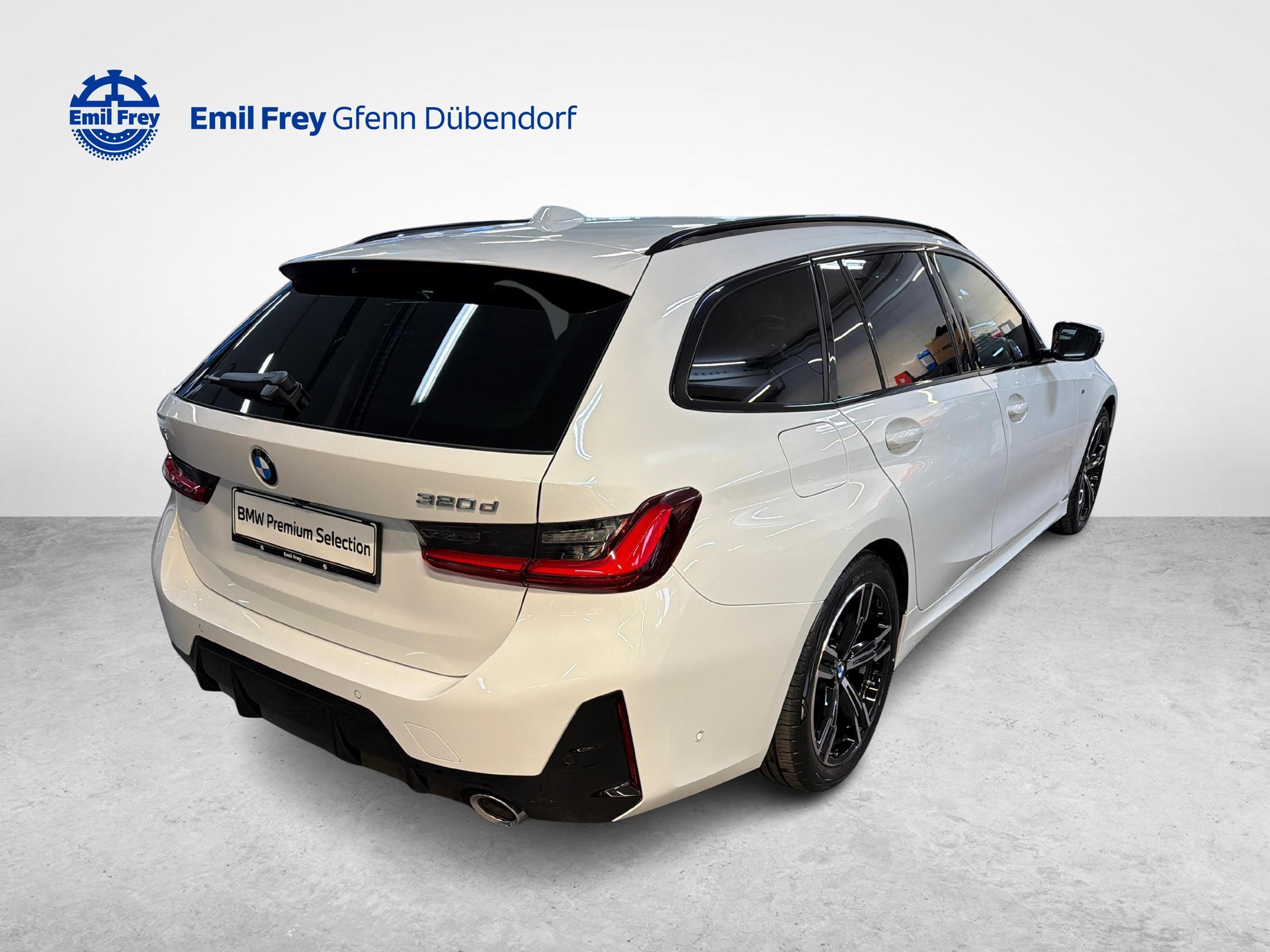BMW 320d xDrive SAG Touring-showroom-element-1