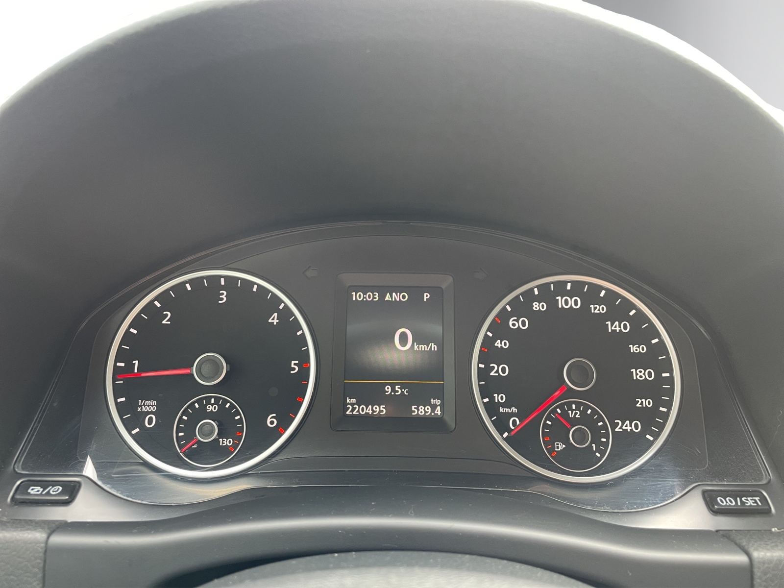 VW Tiguan 2.0 TDI BlueMotion Sport&Style 4Motion DSG-image-17