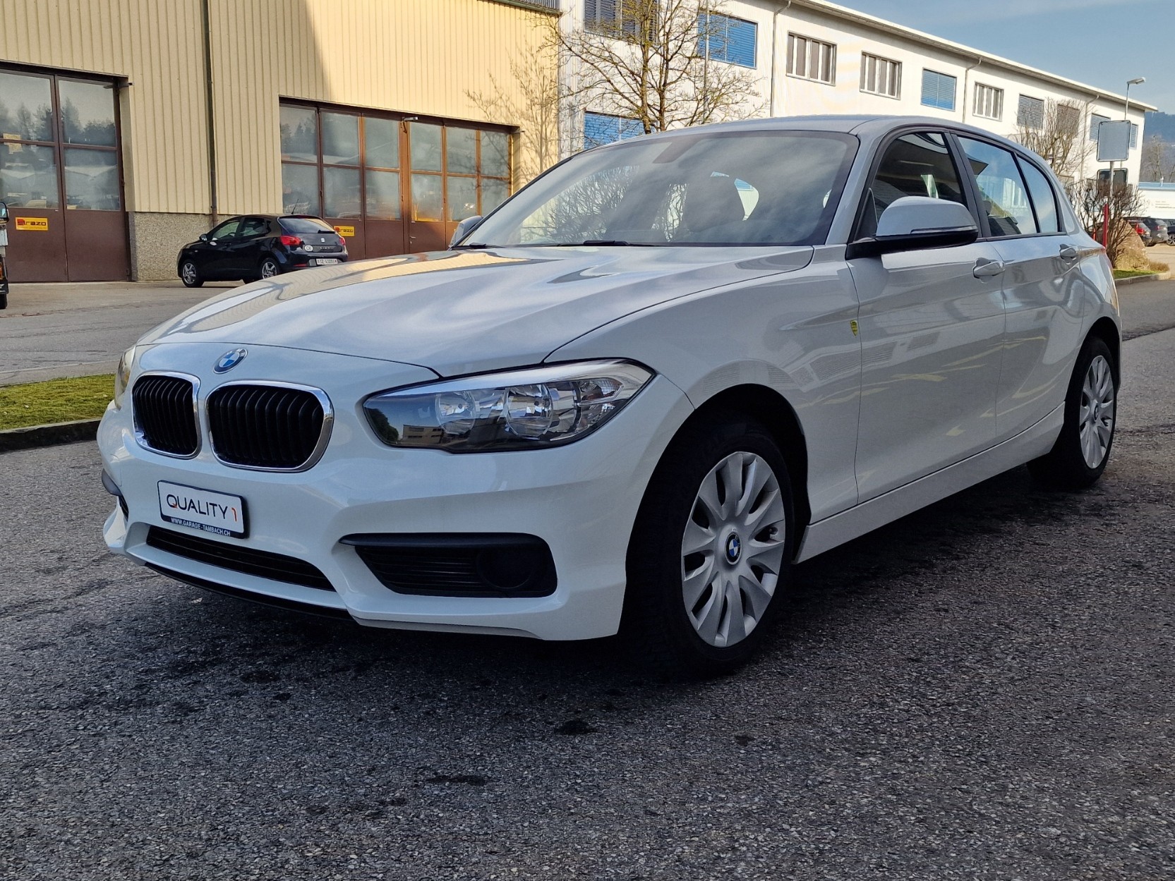 BMW 114d Business-image-1