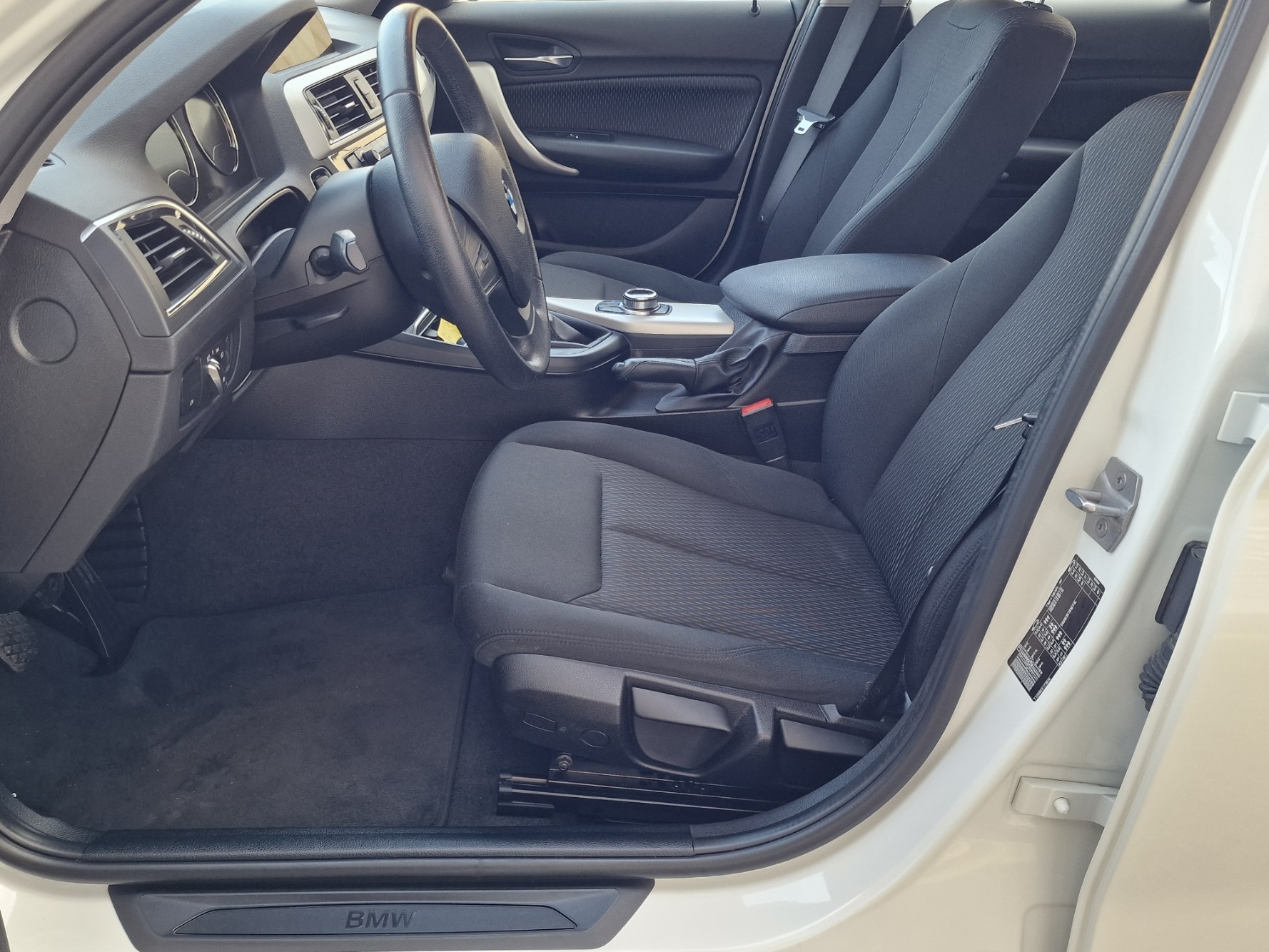 BMW 114d Business-image-7