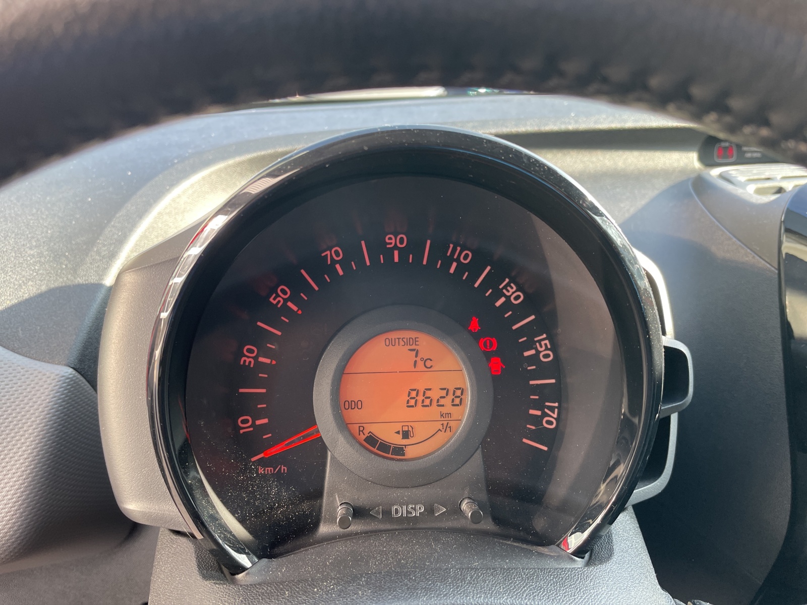 PEUGEOT 108 1.0 VTi Style-image-13
