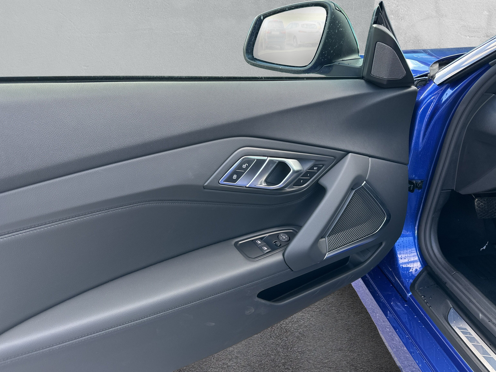 BMW Z4 sDrive 20i-image-16