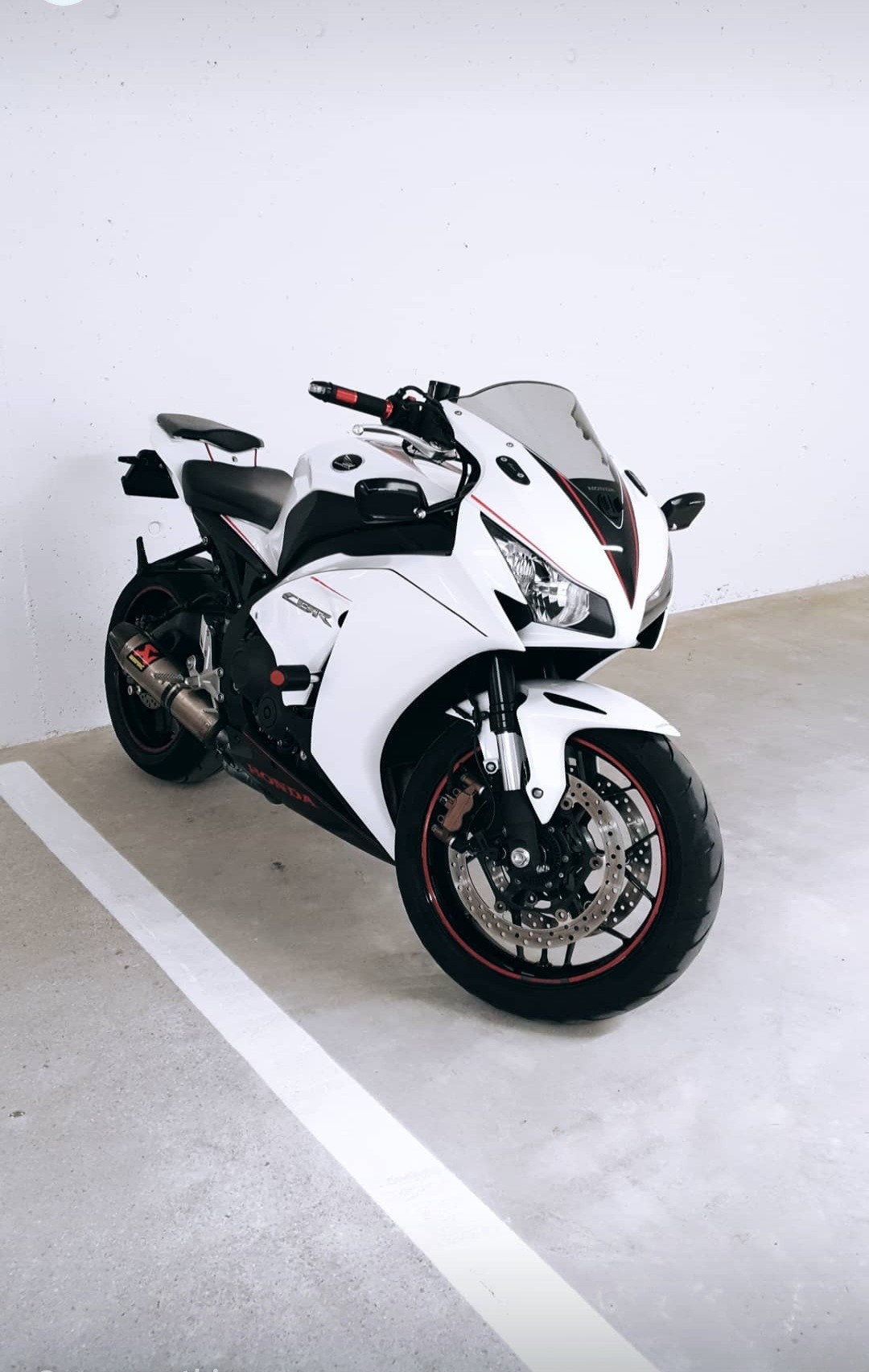 HONDA CBR 1000 RA ABS-image-8