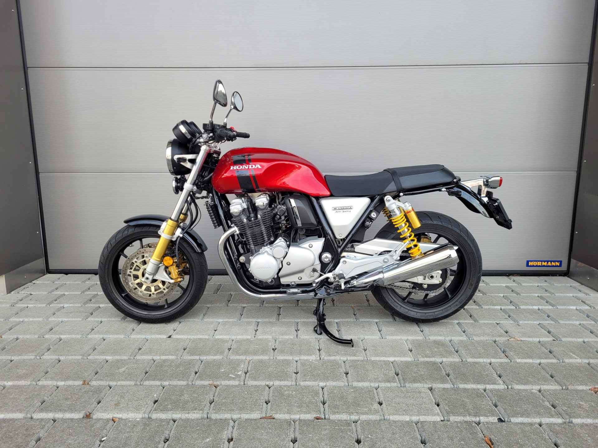 HONDA CB 1100 RS-image-1
