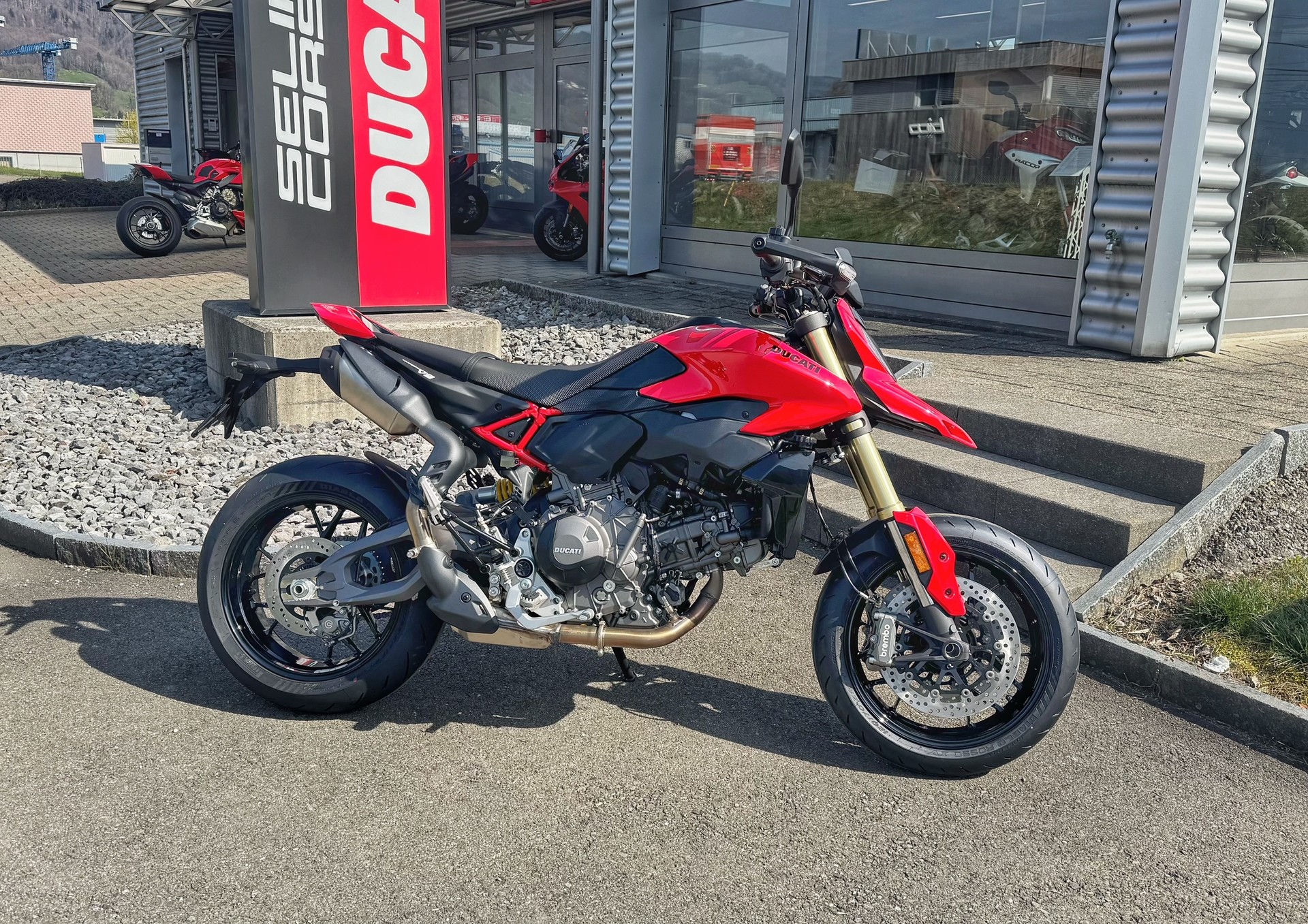 DUCATI Hypermotard V2-image-2