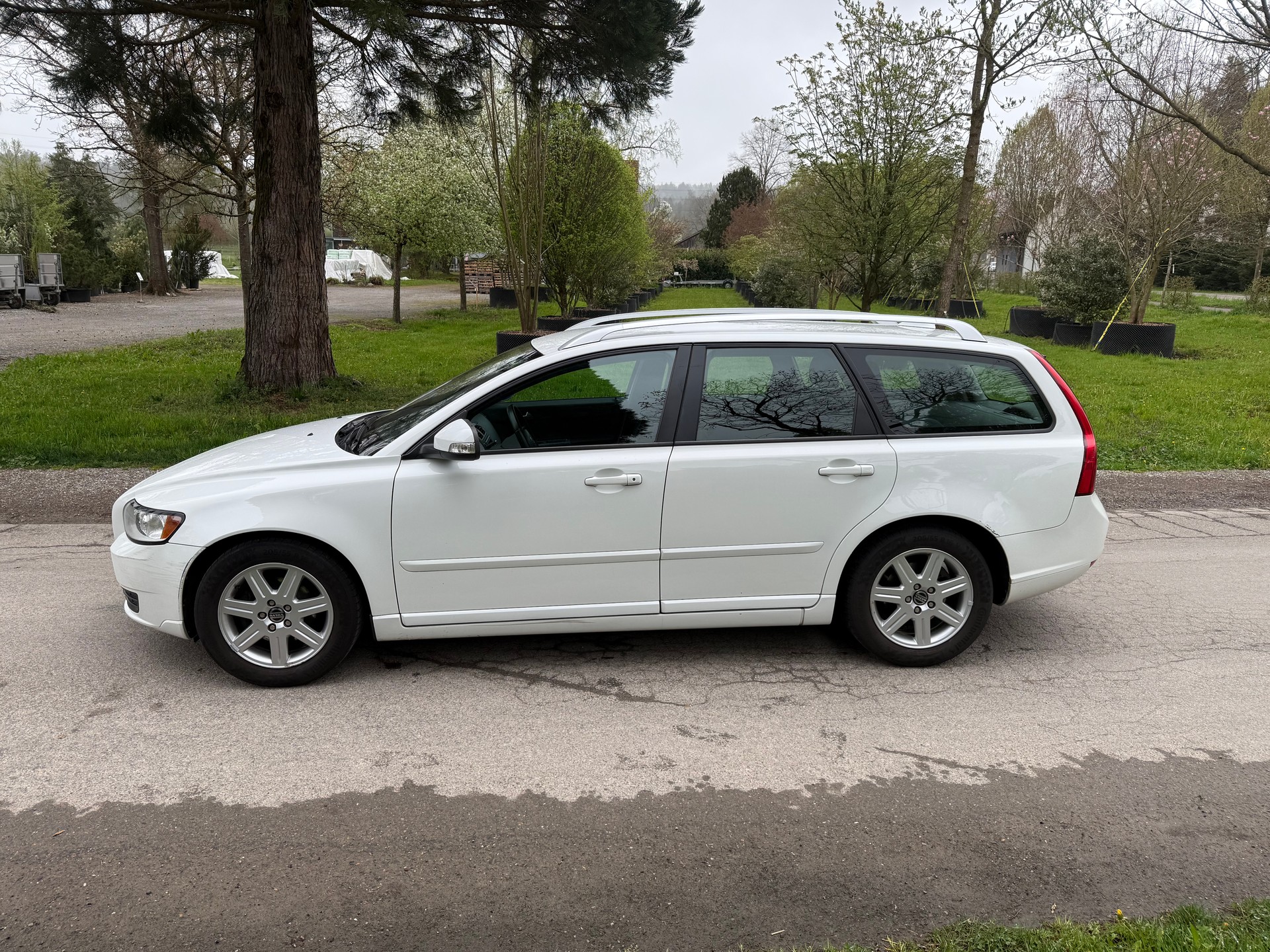 VOLVO V50 DRIVe Start/Stop Kinetic-image-2