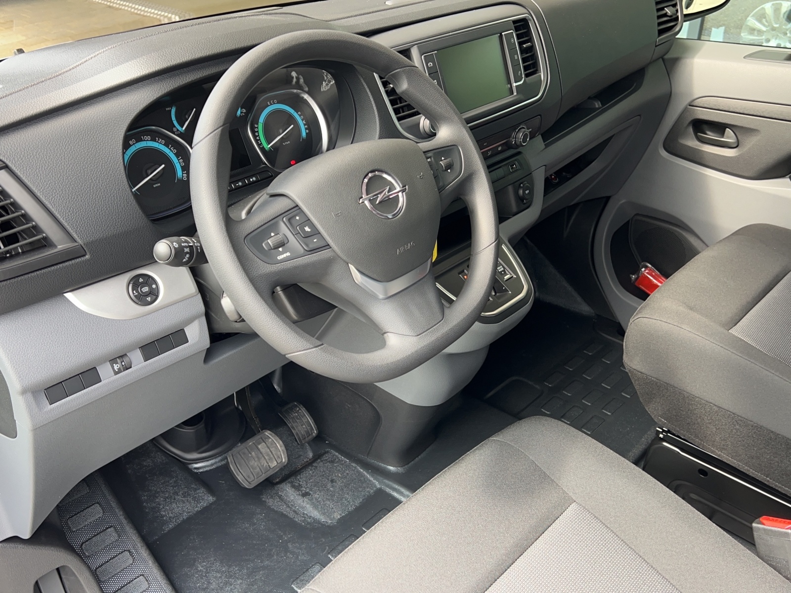 OPEL Vivaro-e Cargo 3.1 t M 50kWh Enjoy-image-4