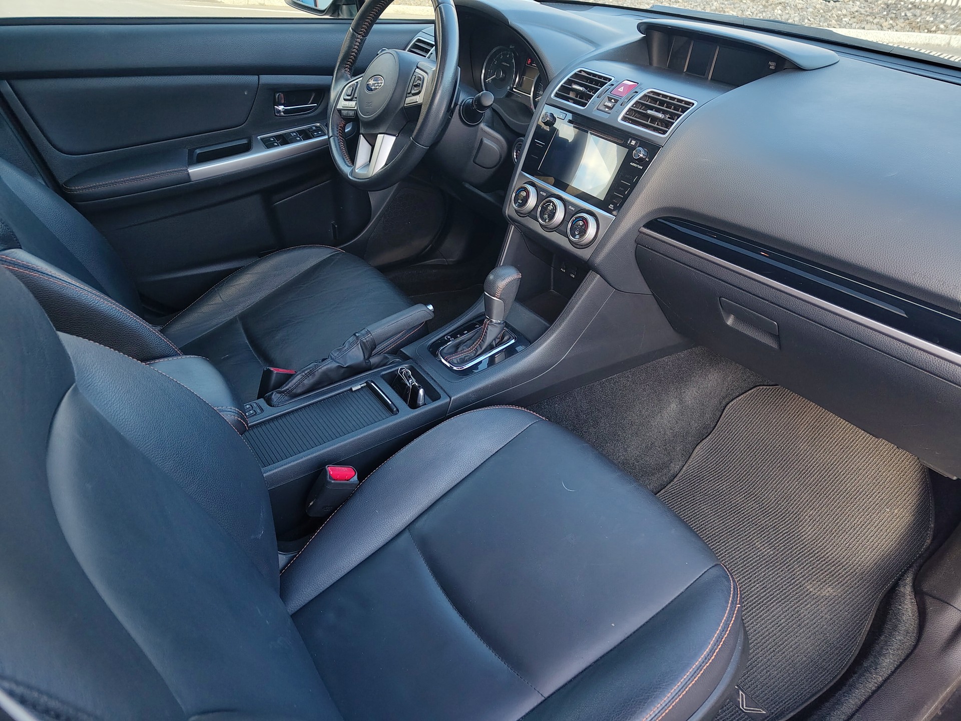 SUBARU XV 2.0 Swiss Three AWD CVT-image-6