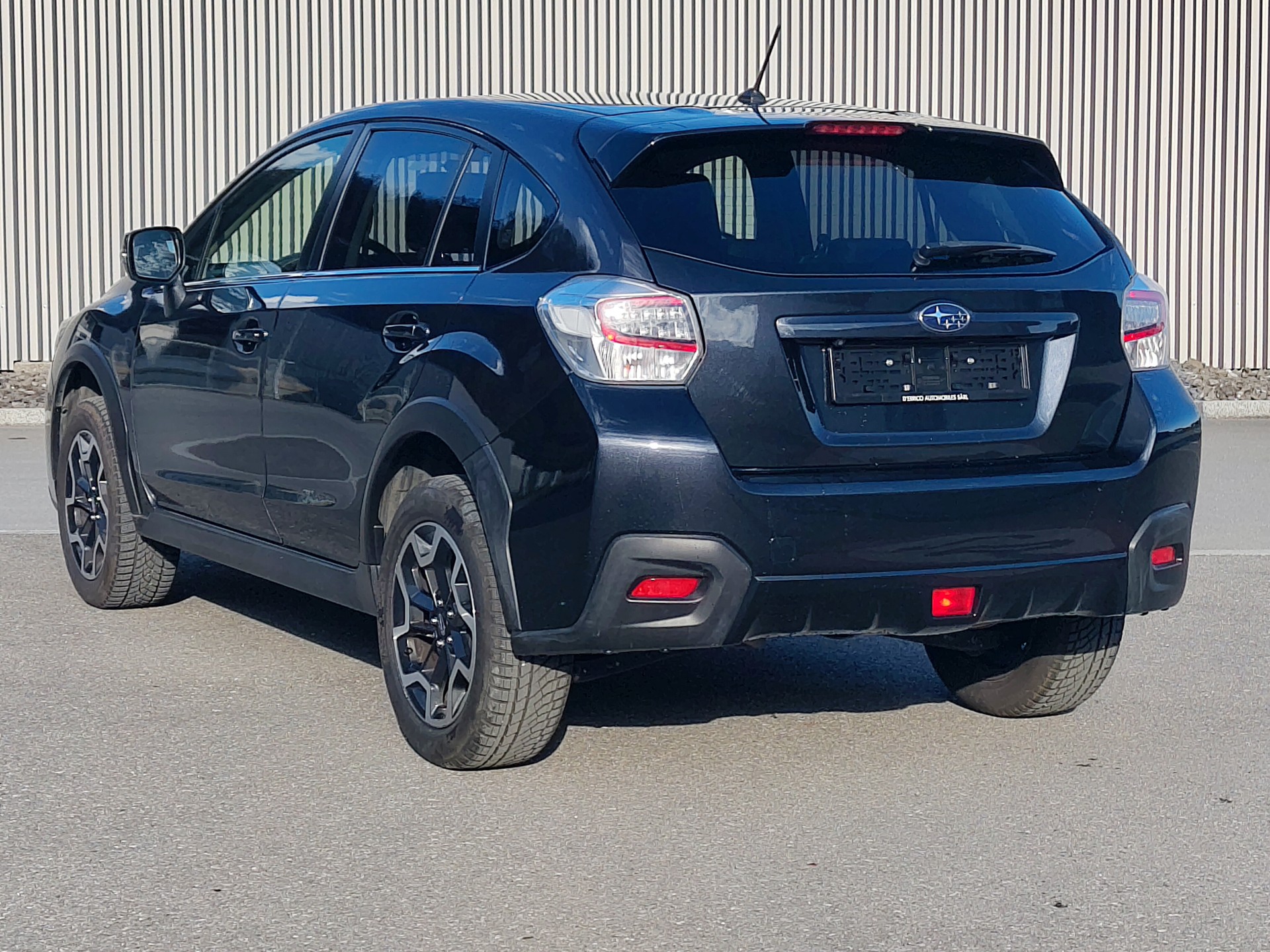 SUBARU XV 2.0 Swiss Three AWD CVT-showroom-element-2